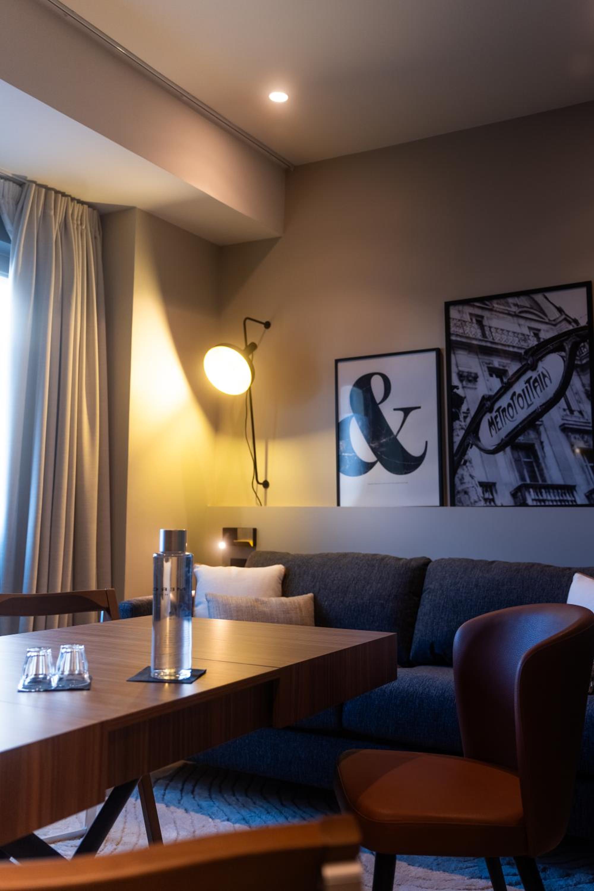 Superior Apartment with One Double Bed and Sofa thumbnail 5