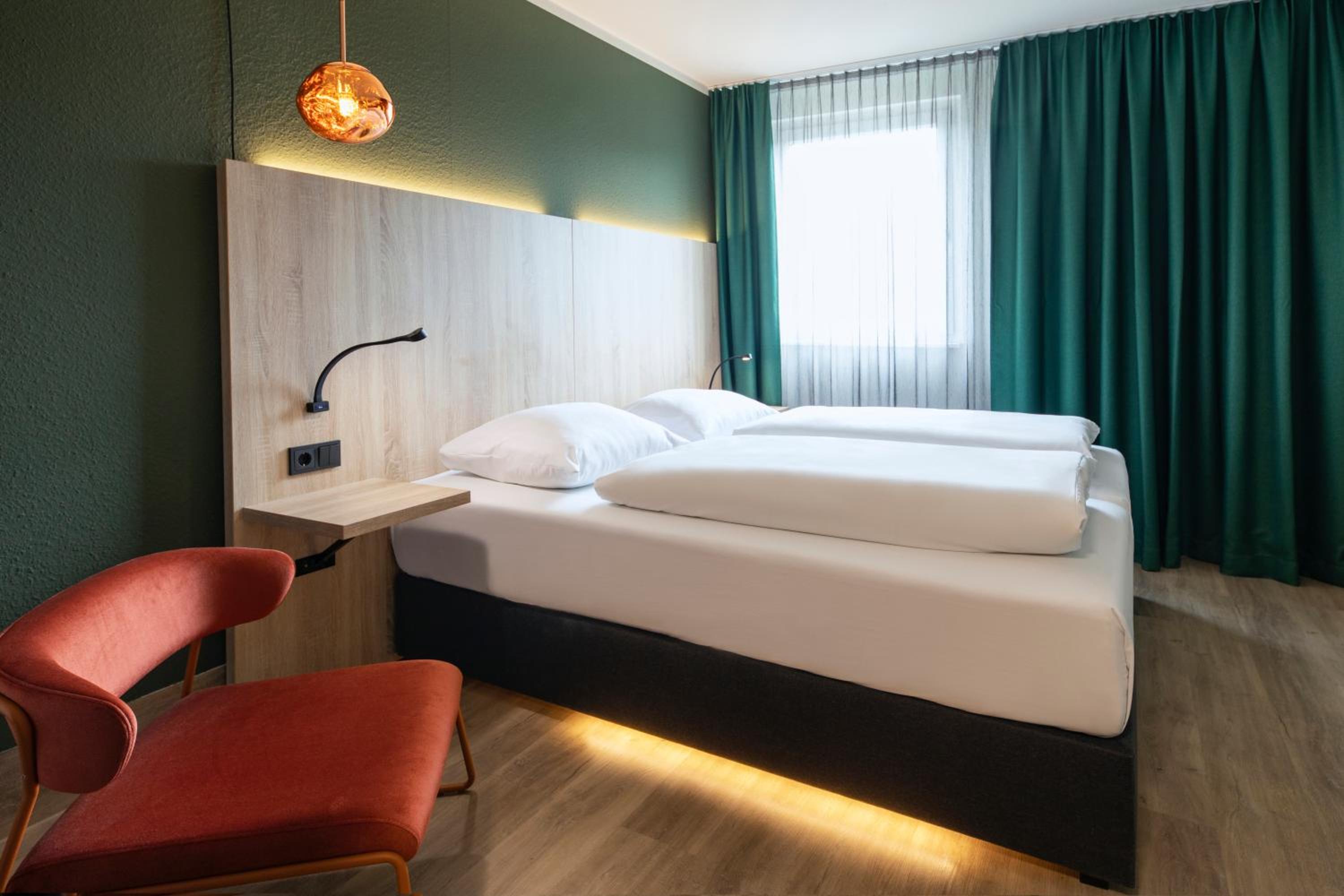 Business Double Room - Photo 3