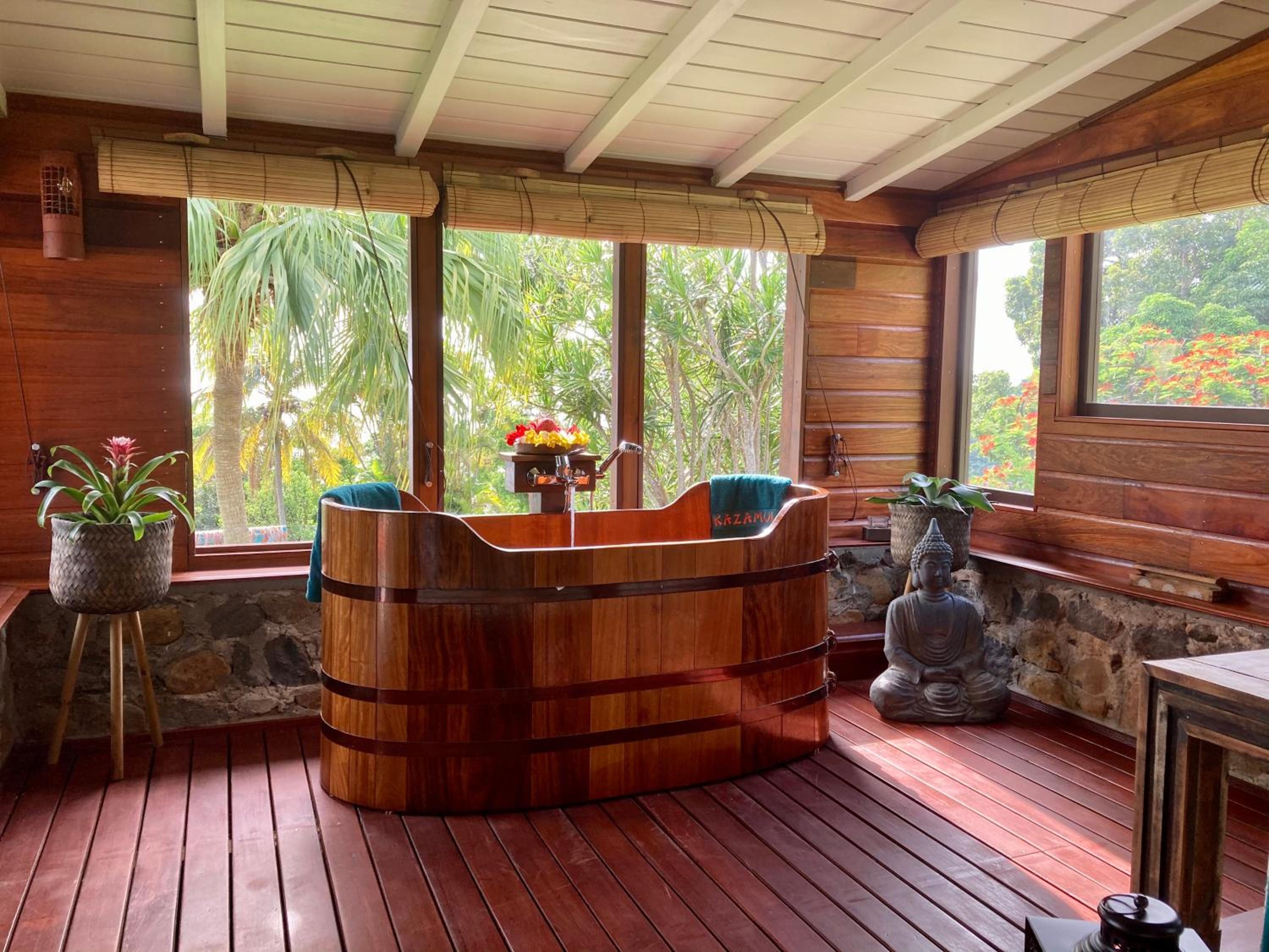 Deluxe Triple Room with Sea View