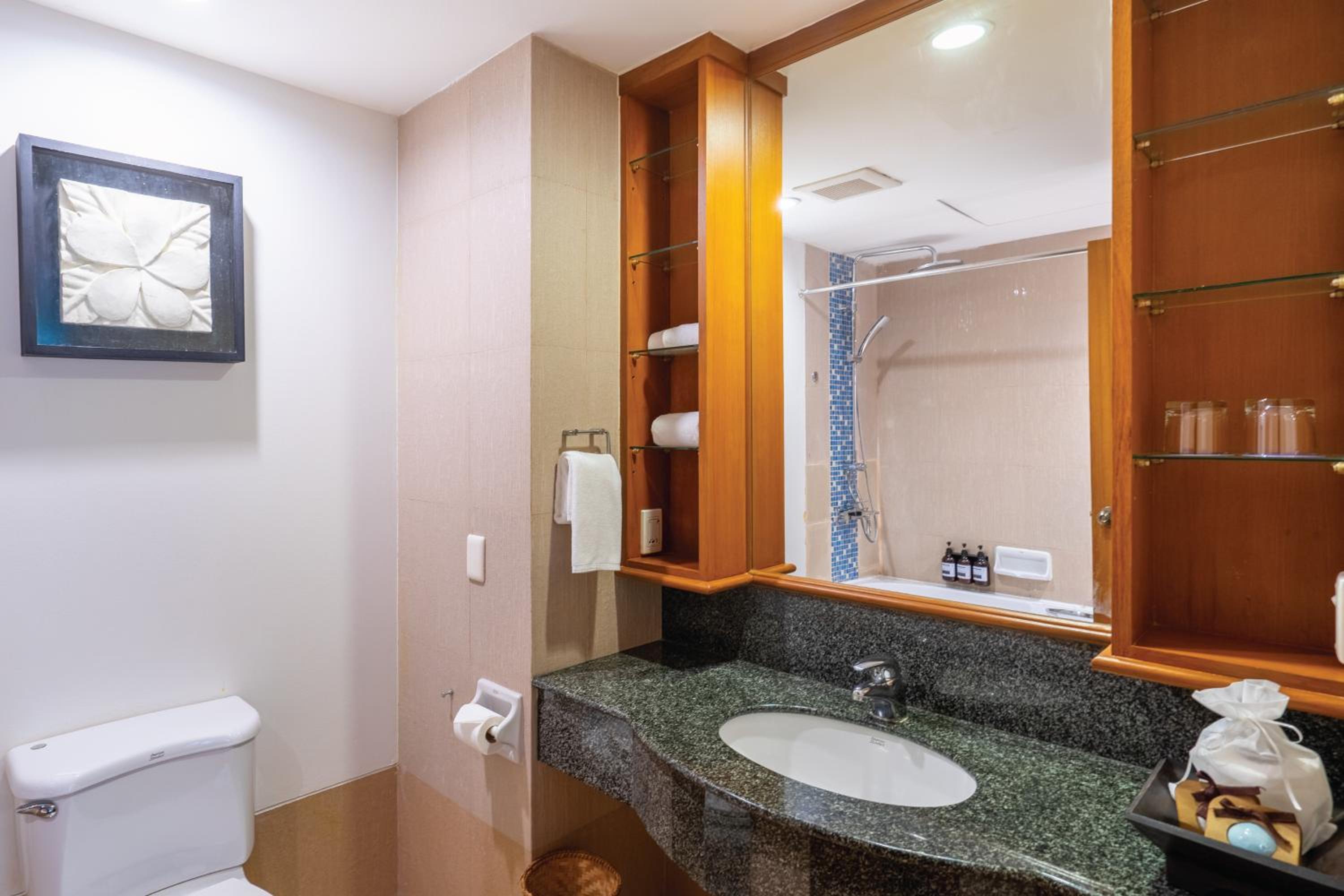 Premier Golf View Junior Suite (Size 65 sqm.) - Photo 3