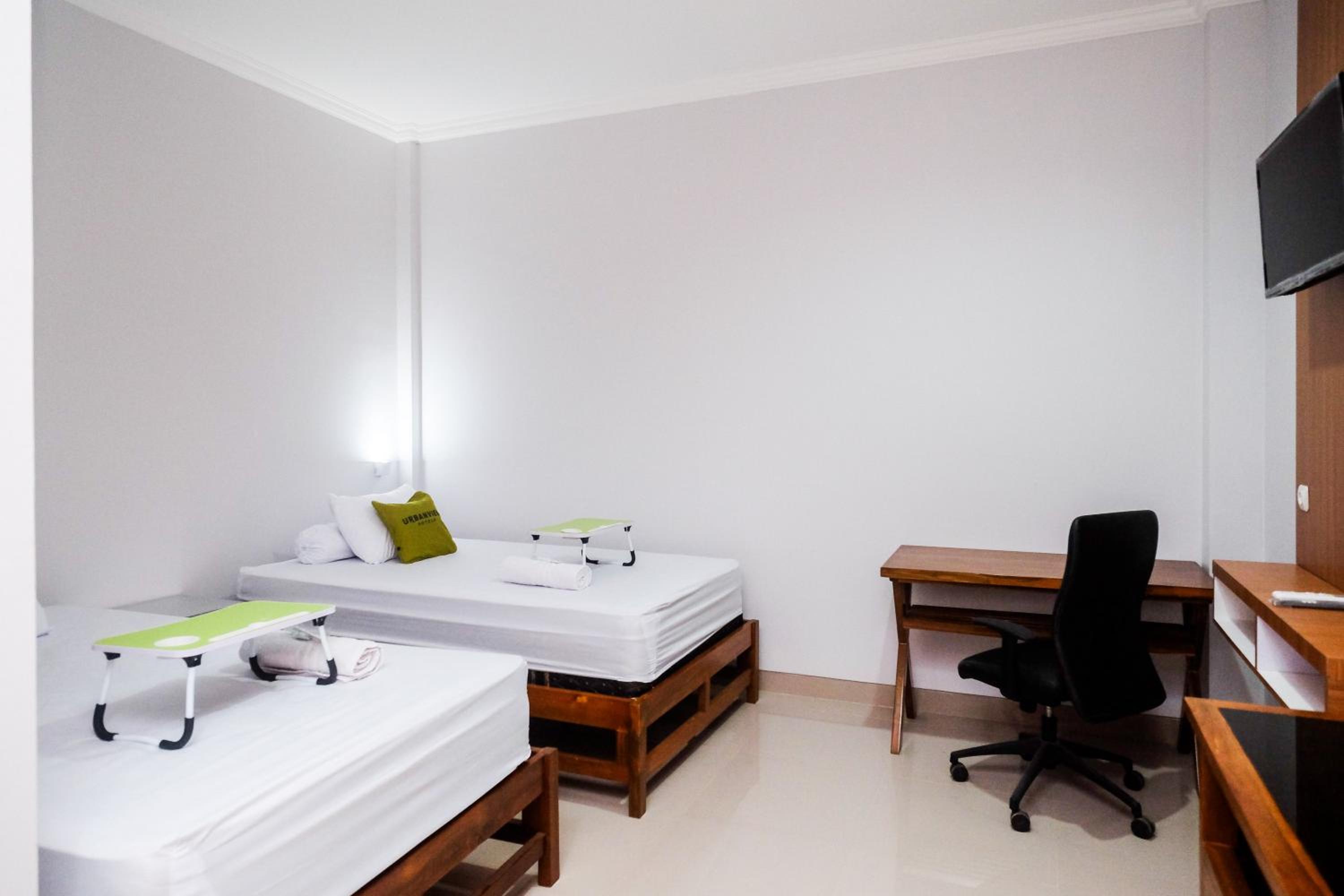 Deluxe Twin Room - Photo 13