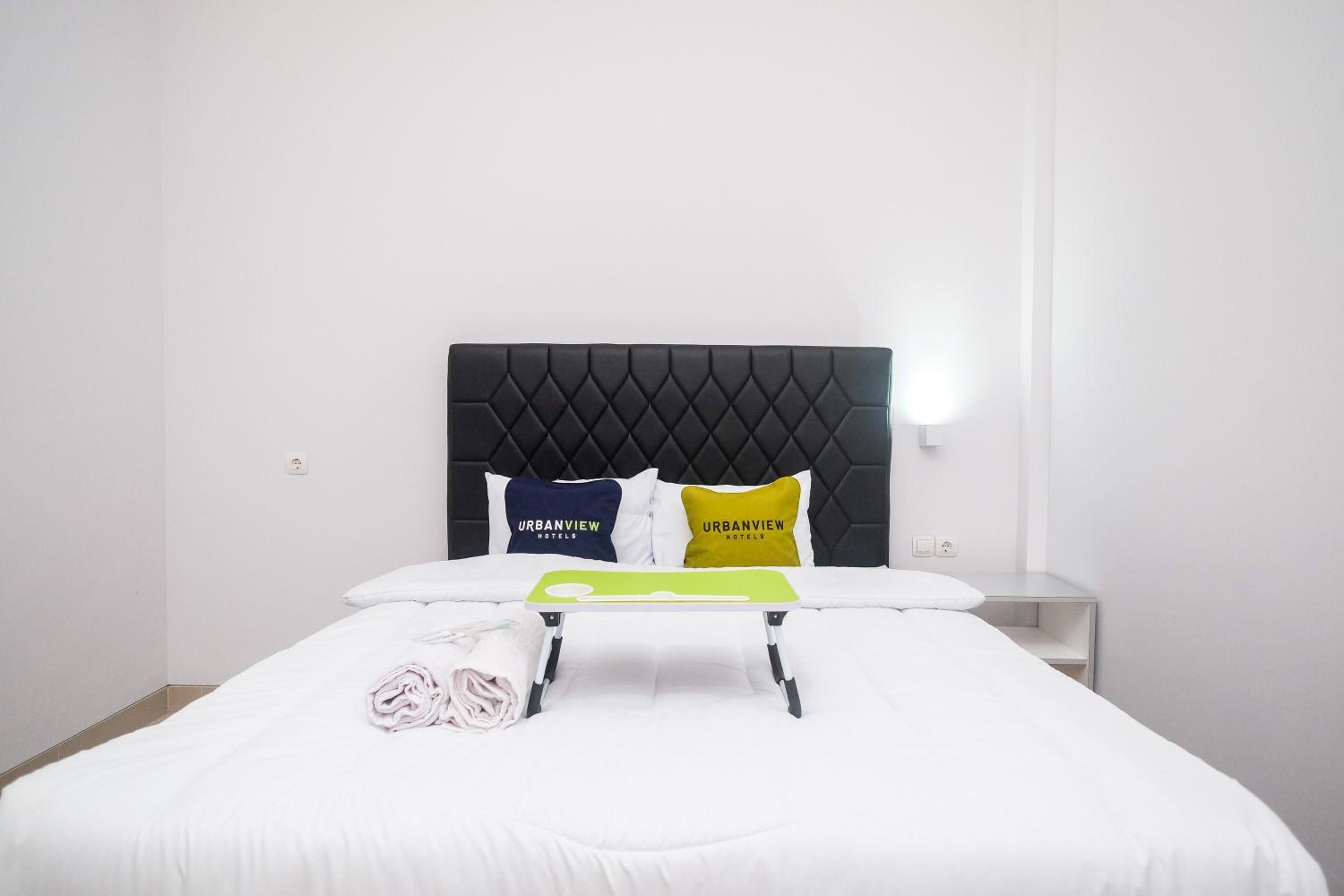 Deluxe Room - Photo 17