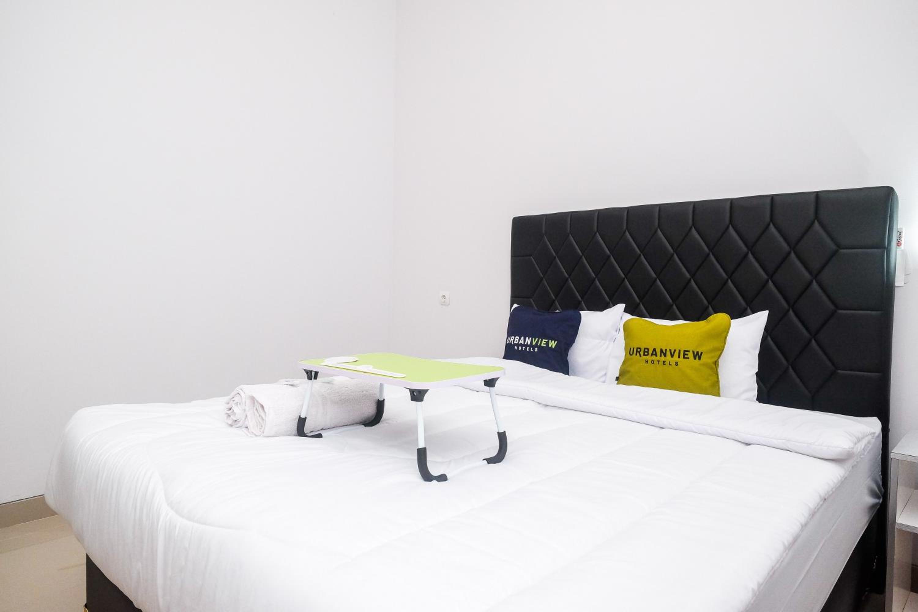 Deluxe Room - Photo 10
