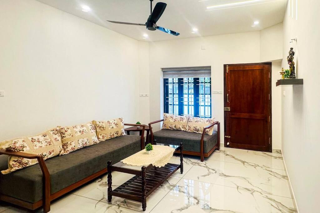 Four-Bedroom House photo 1