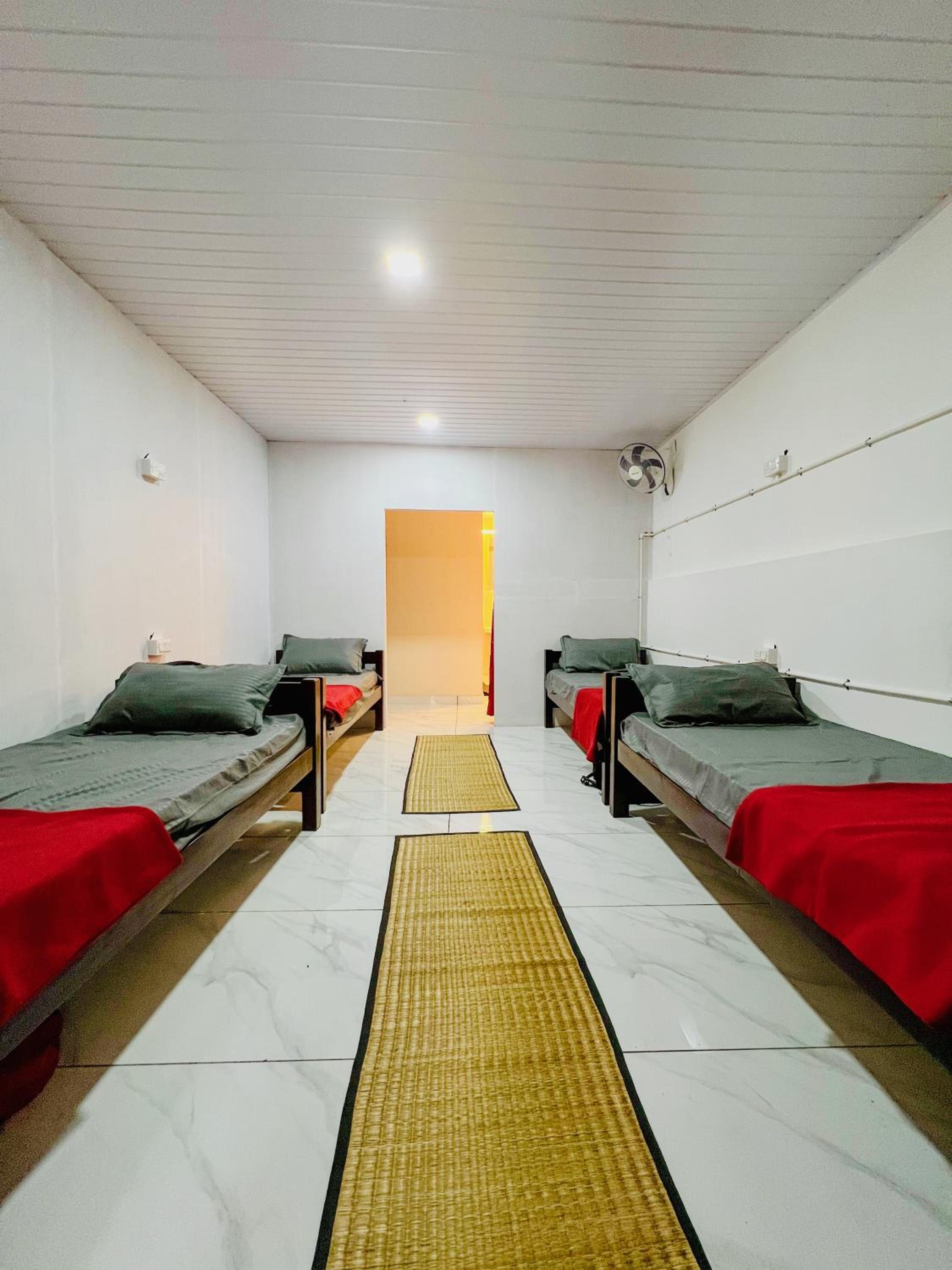 Single Bed in Mixed Dormitory Room photo 1