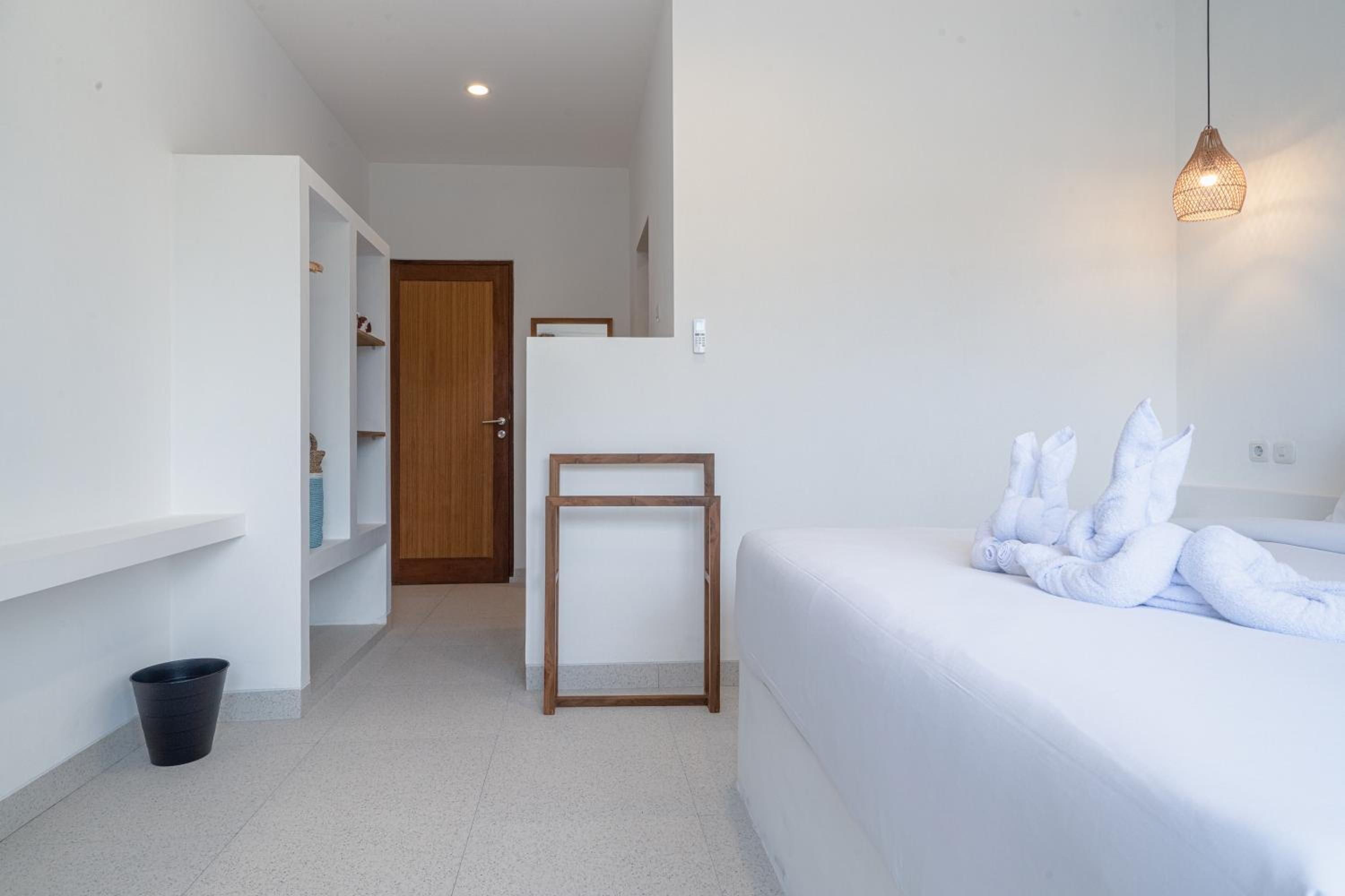 Suite - Photo 17
