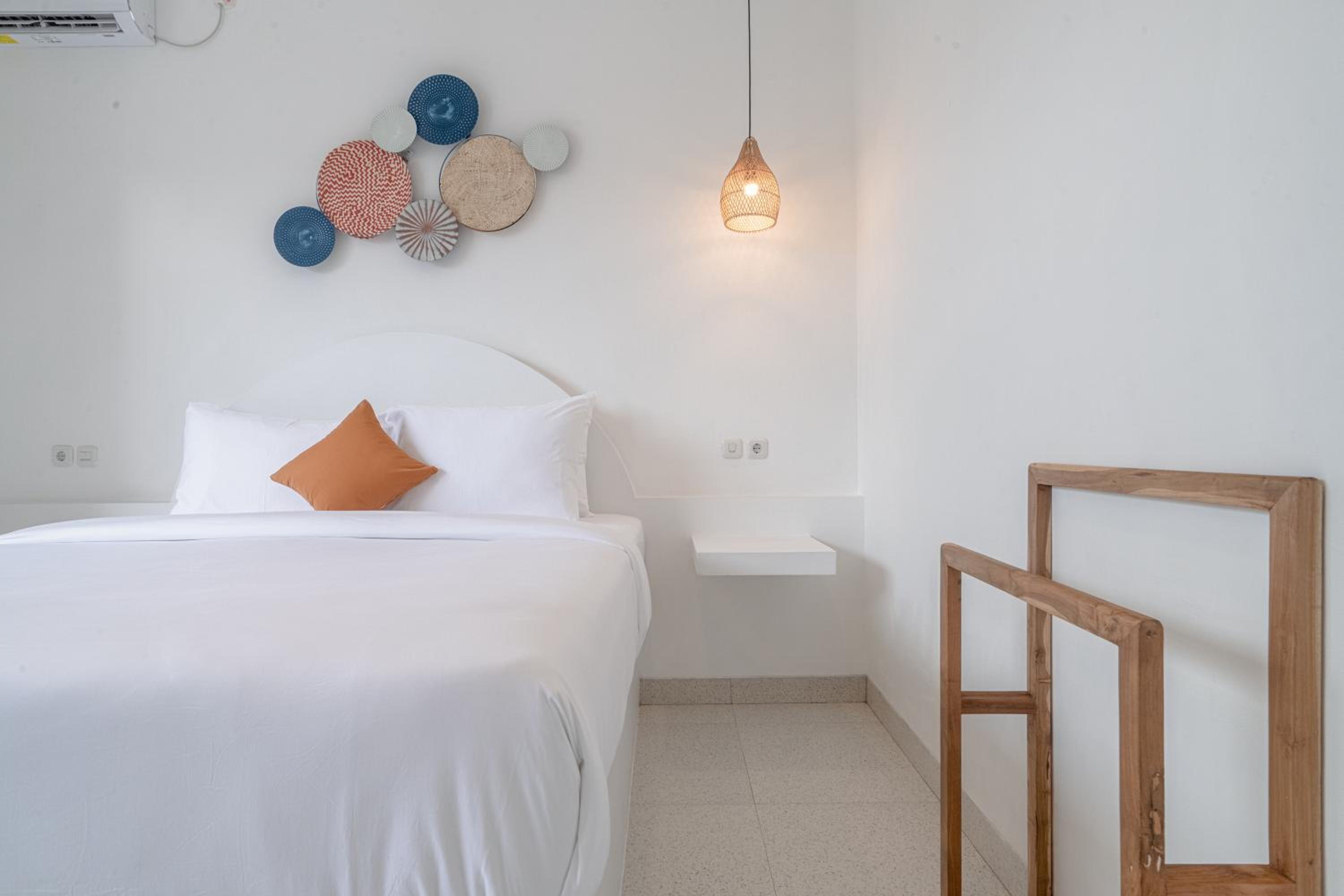 One-Bedroom Suite - Photo 20
