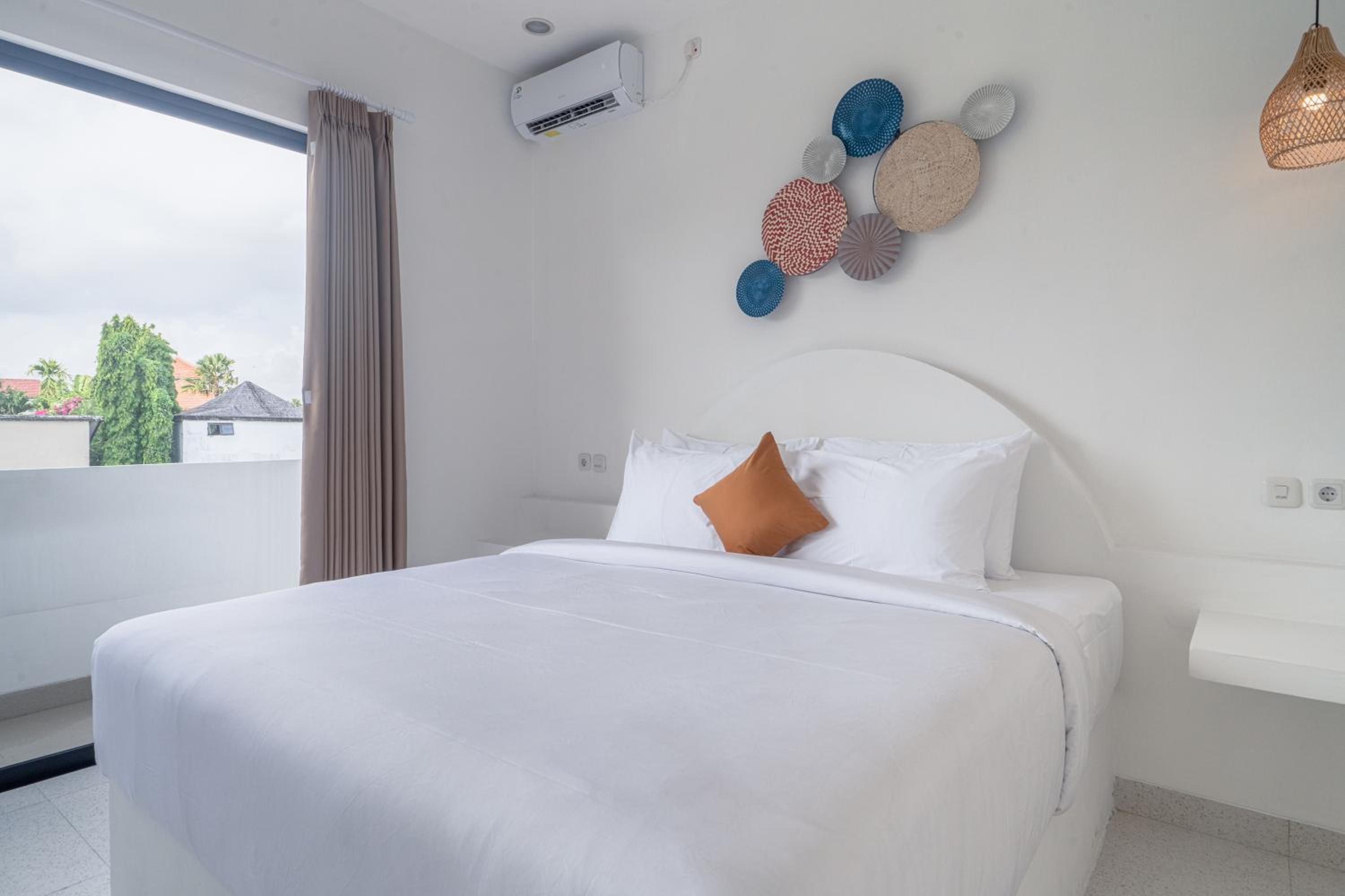 One-Bedroom Suite - Photo 19