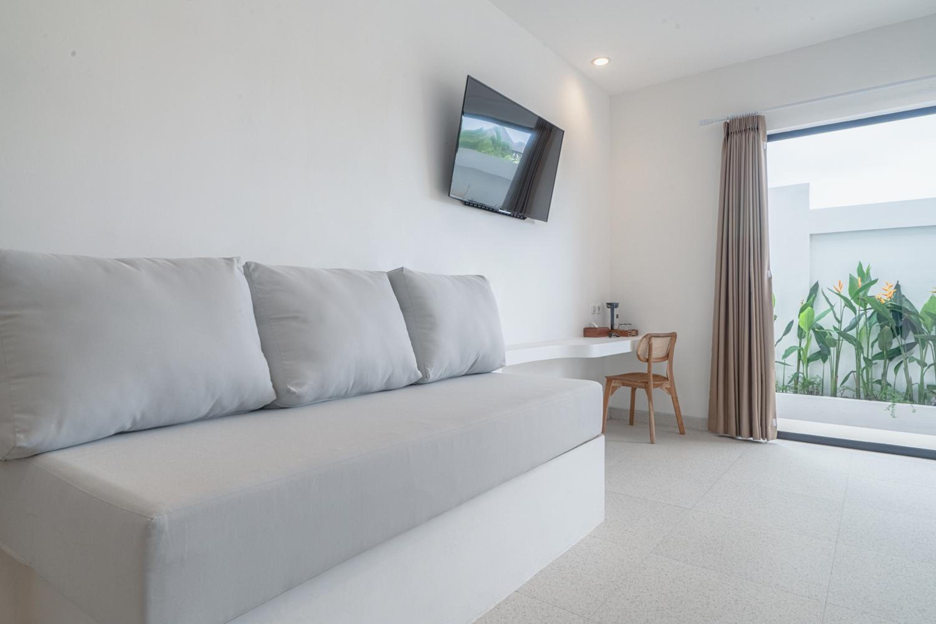One-Bedroom Suite - Photo 16