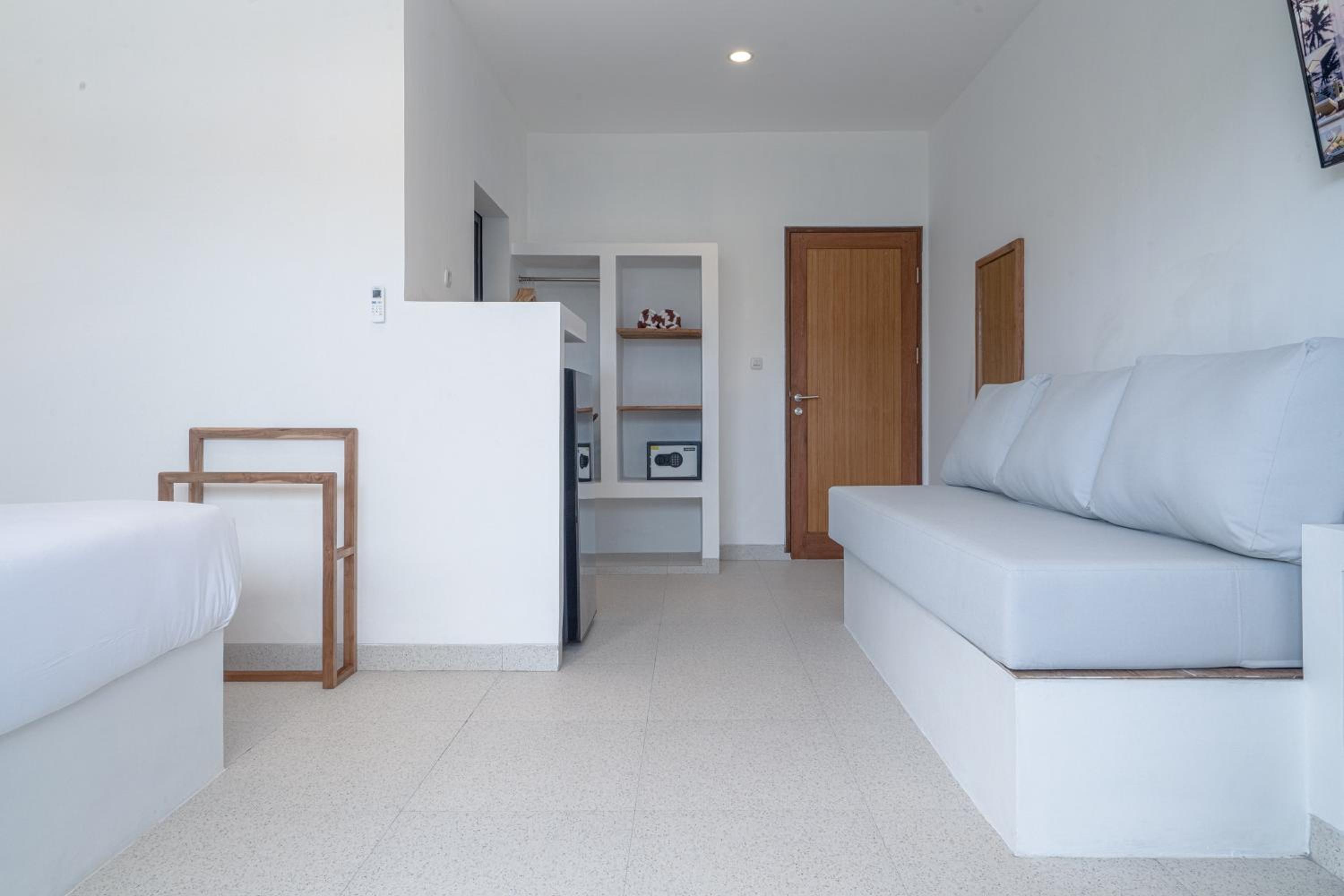 One-Bedroom Suite - Photo 14