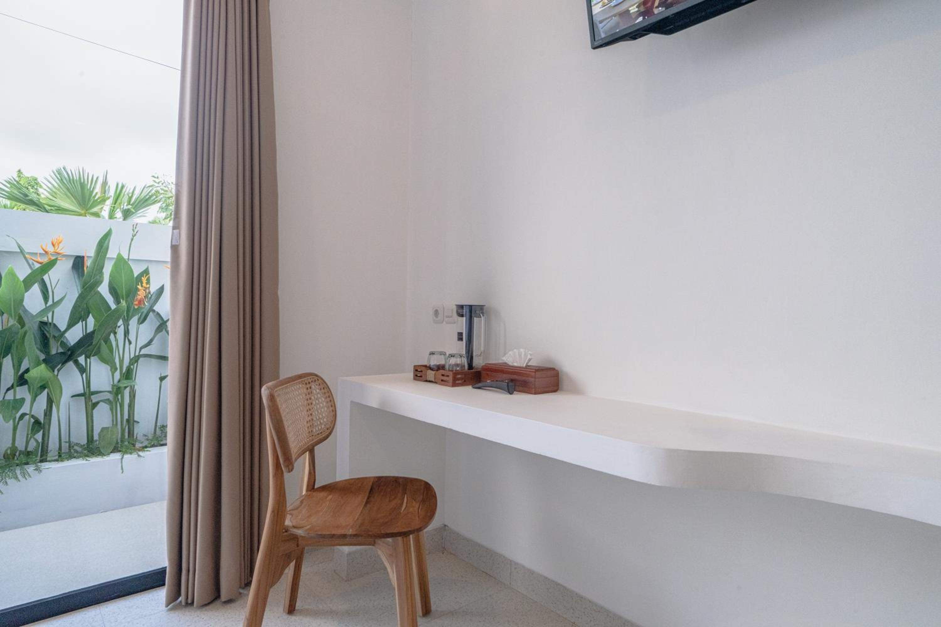 Suite - Photo 5