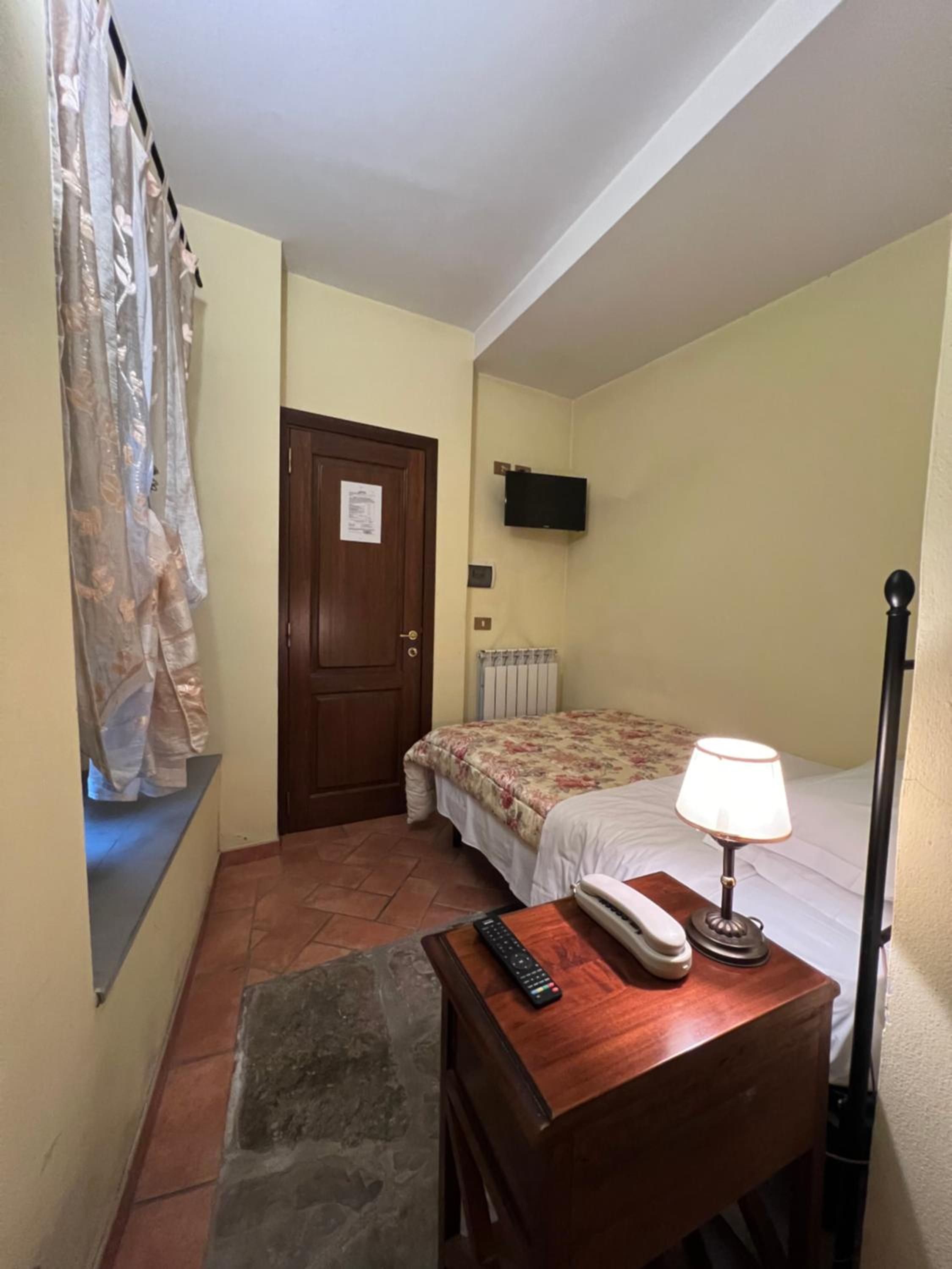 Small Double Room - Photo 1