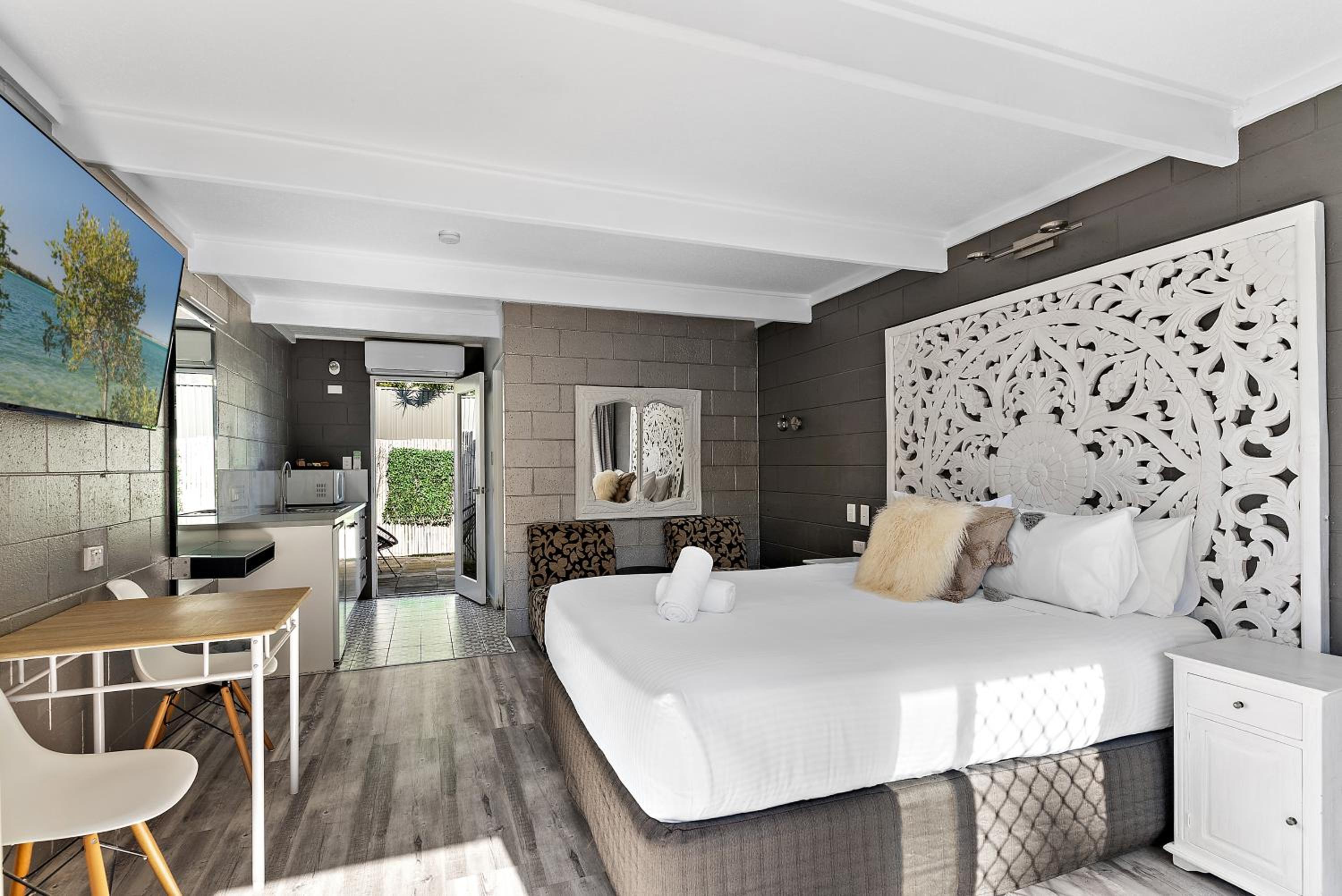 LUXURY BOHO SUITE photo 2