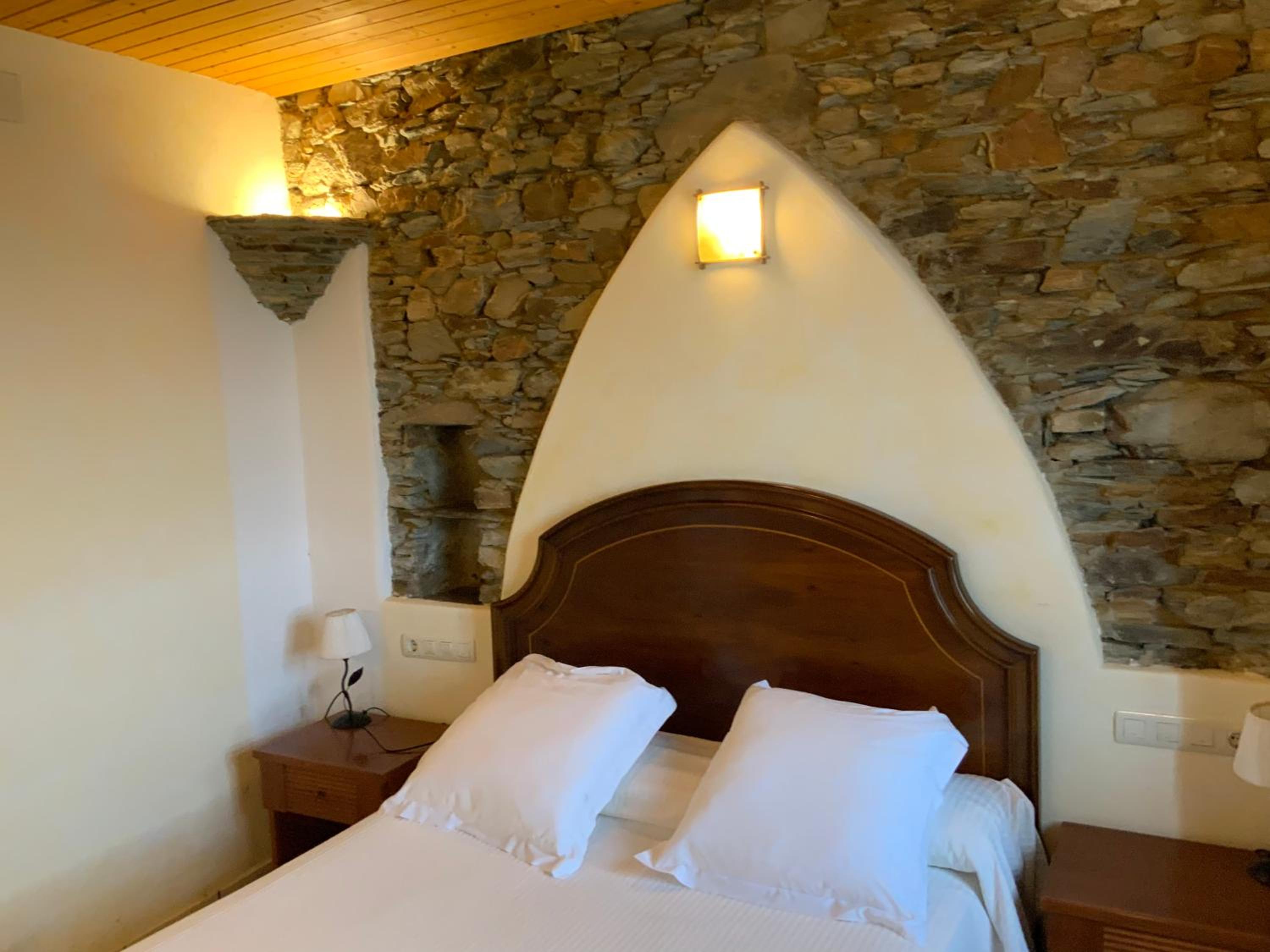 New Year's Eve Package - Deluxe Suite with Spa bath