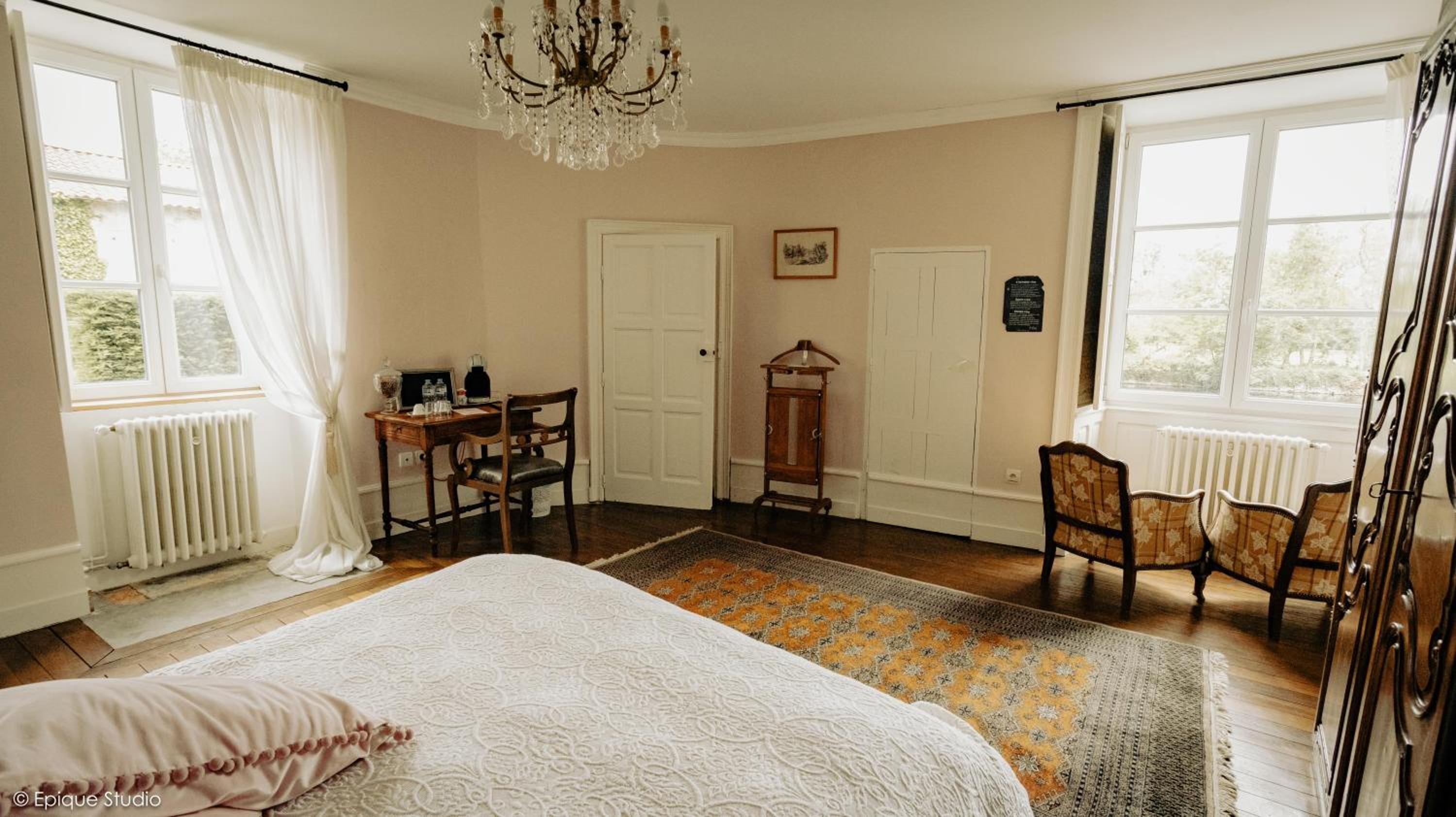 Deluxe Queen Room photo 2