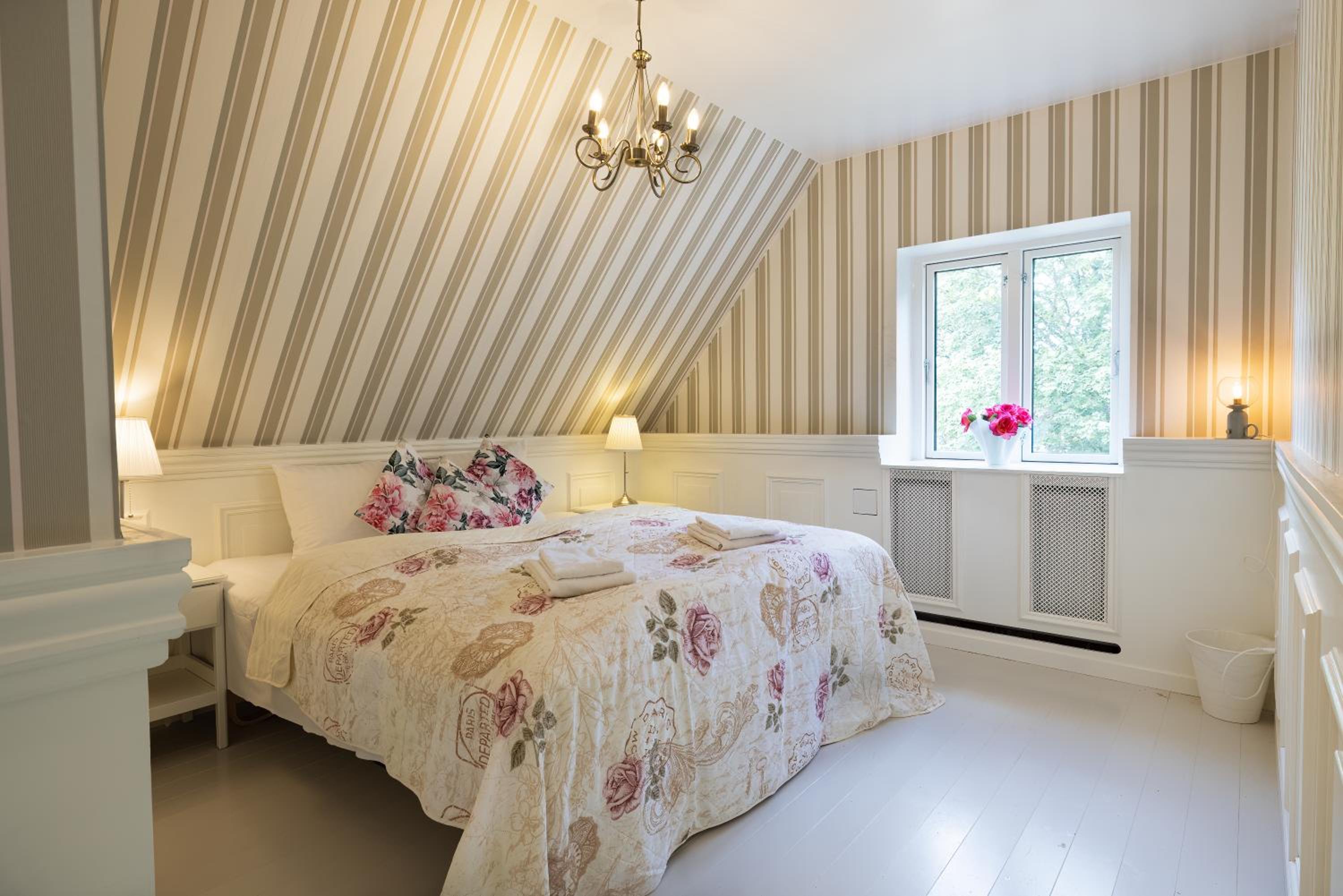 Double Room with Private Bathroom photo 3