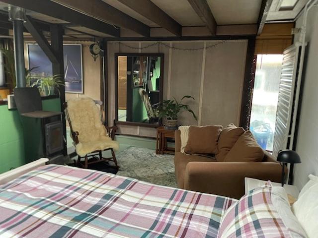 Apartment with Terrace photo 2