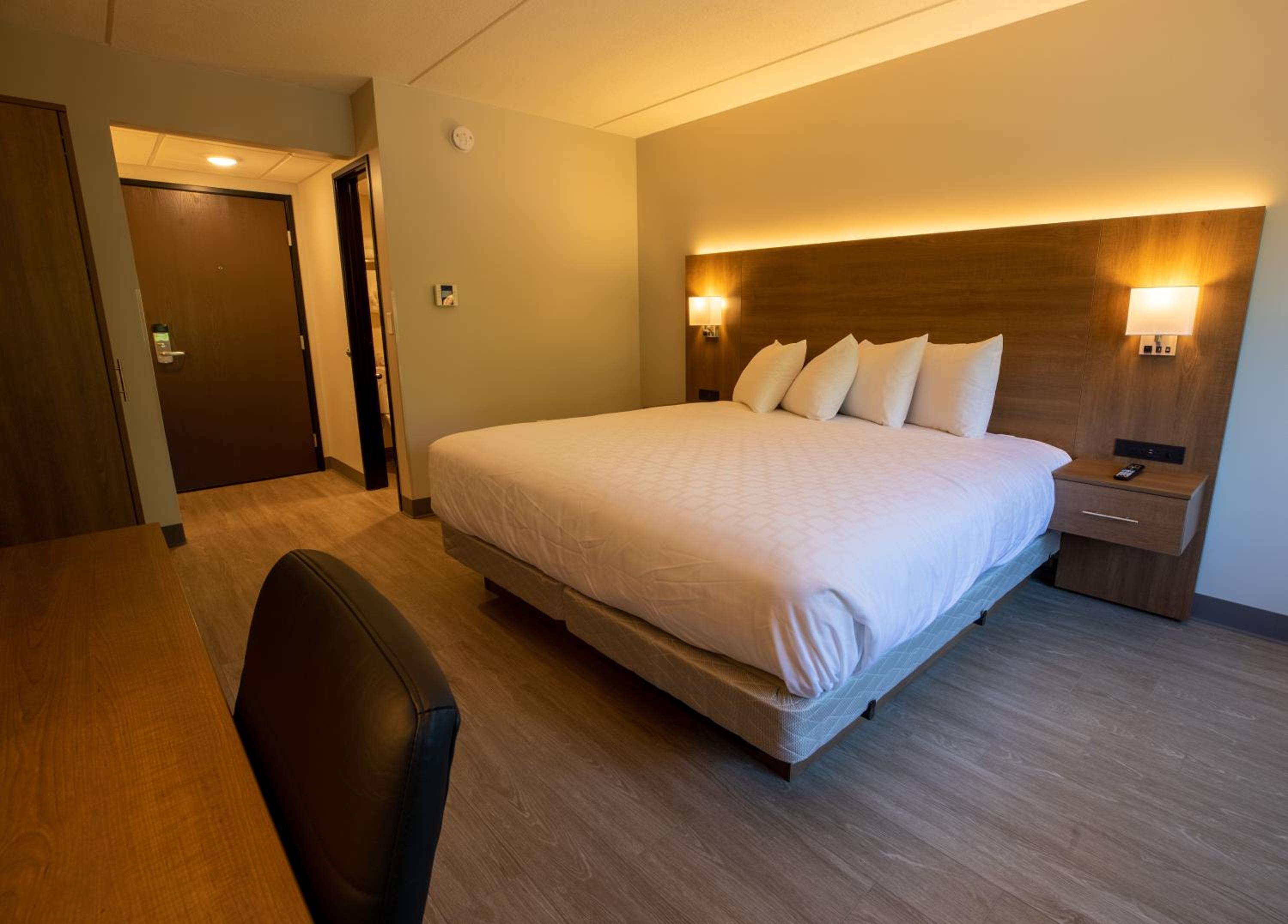 King Room - Disability Access - Photo 3
