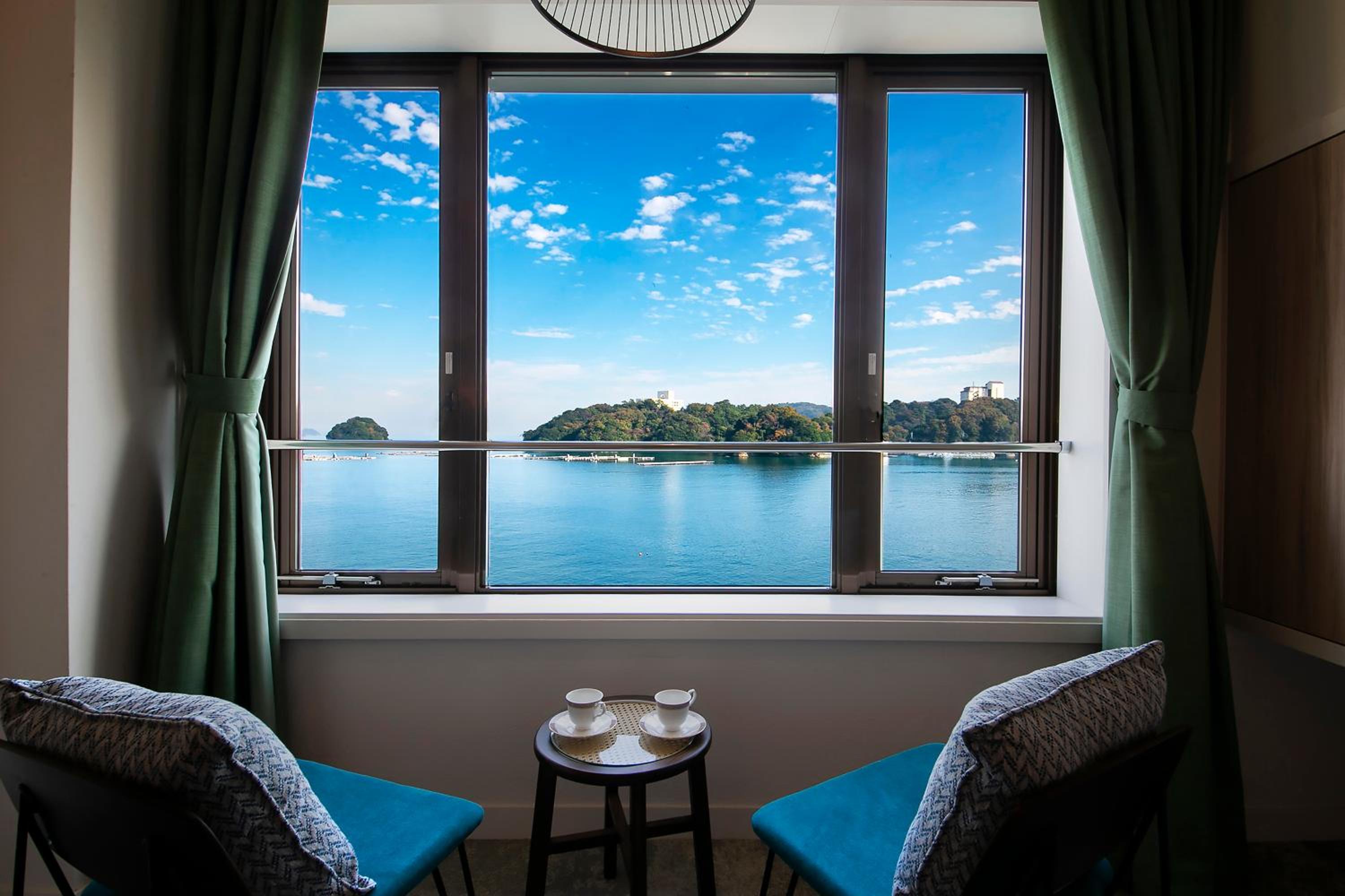 Twin Room with Sea View - Photo 9