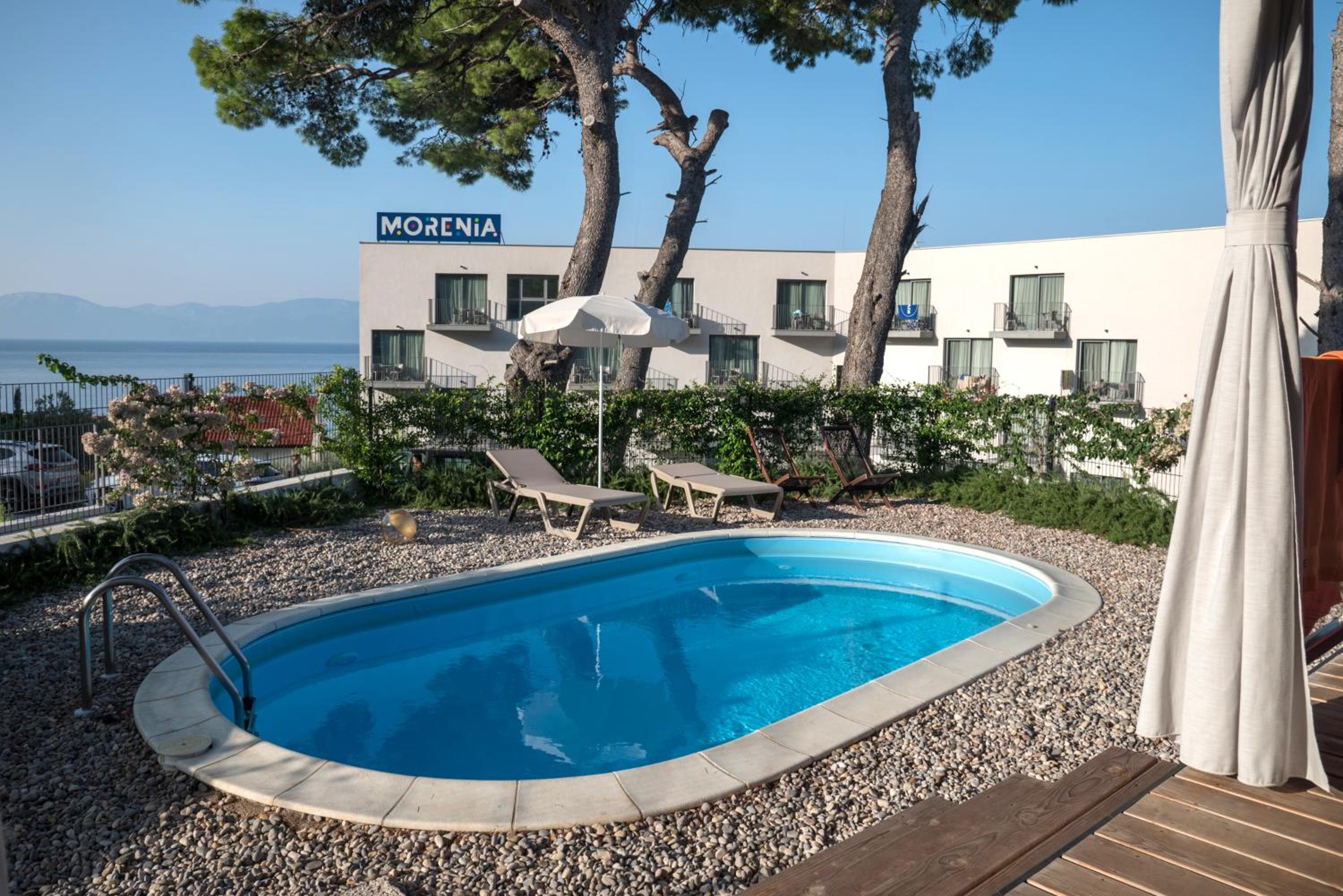 Villa with Private Pool - Photo 4