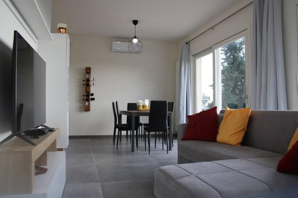 Four-Bedroom House photo 1