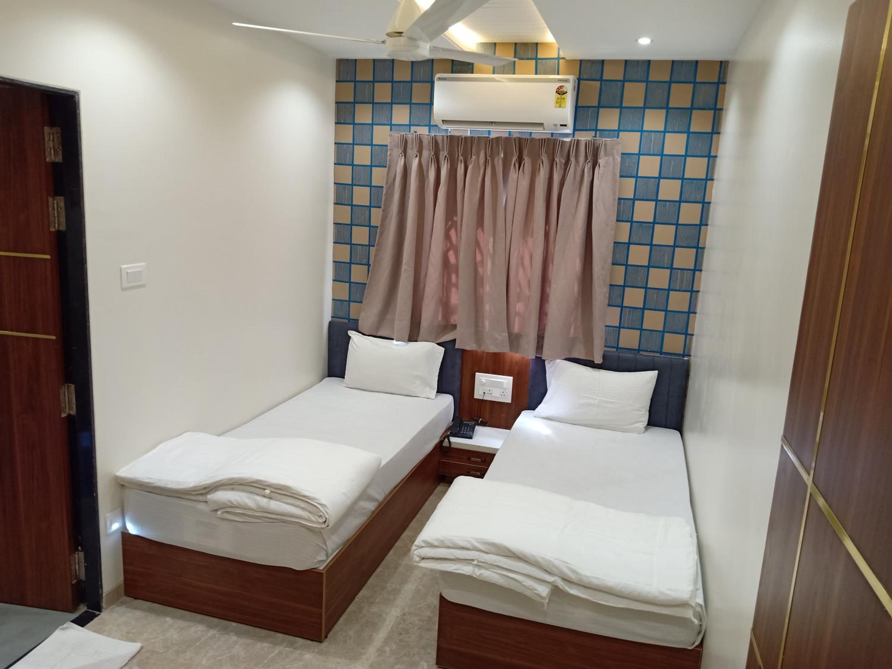 Deluxe Double or Twin Room