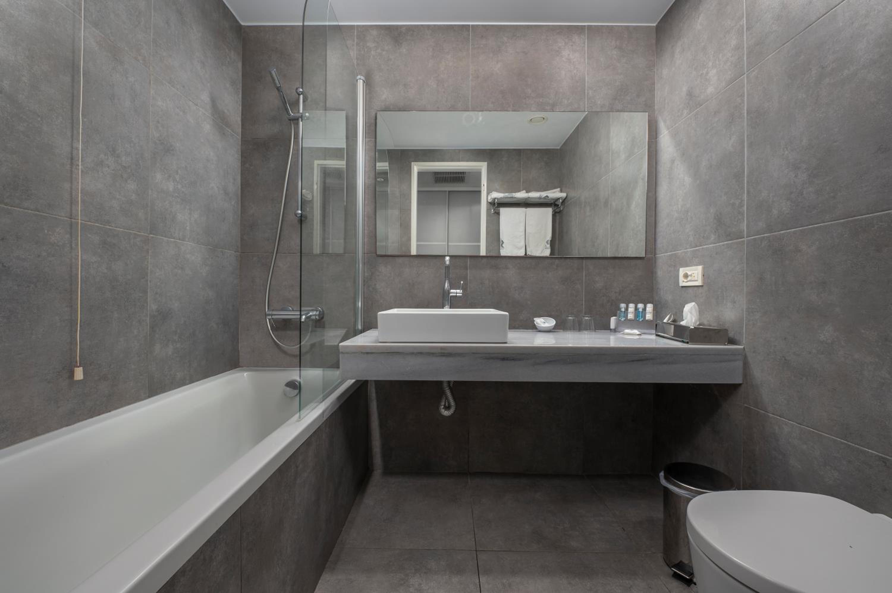 Standard Room with Sea View - Photo 2