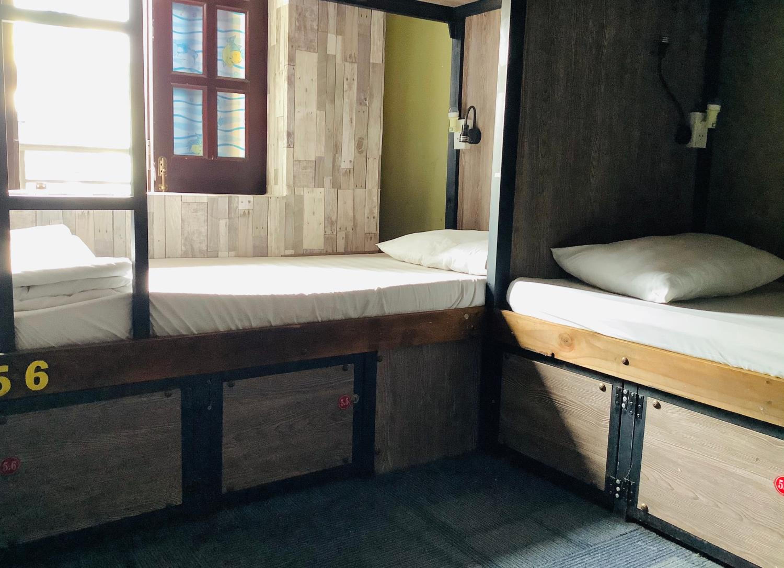 Bunk Bed in Mixed Dormitory Room