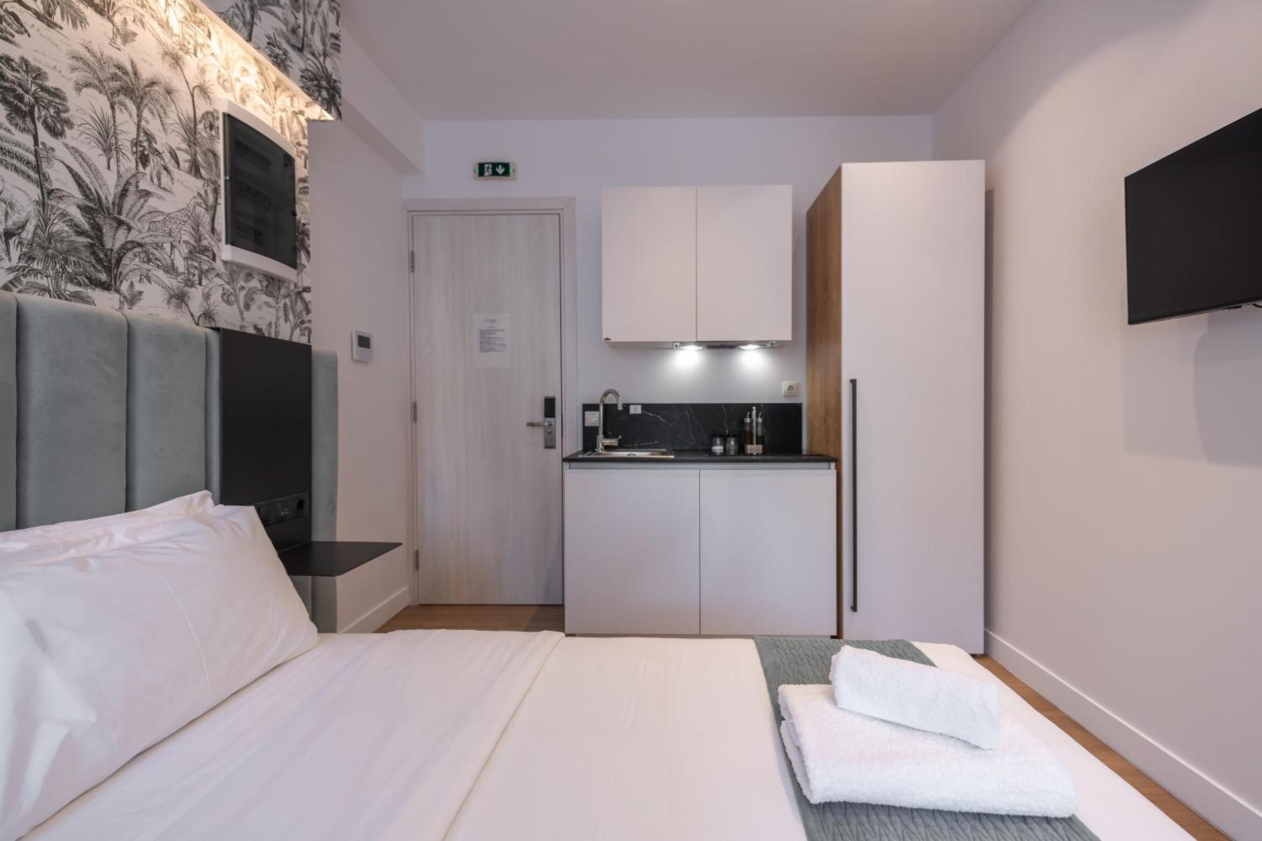 Double Room with Balcony photo 3