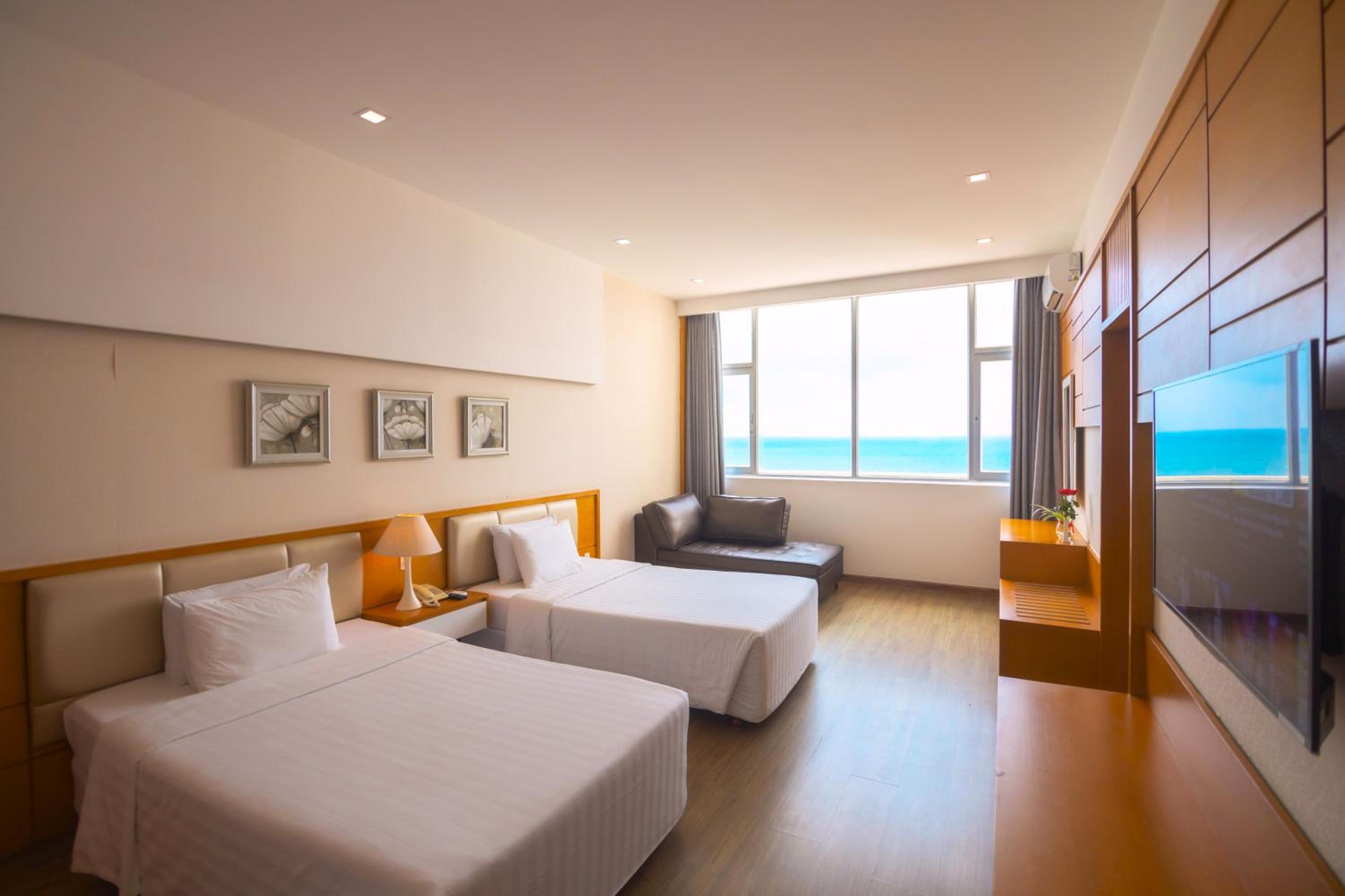 Deluxe Double or Twin Room with Sea View photo 1