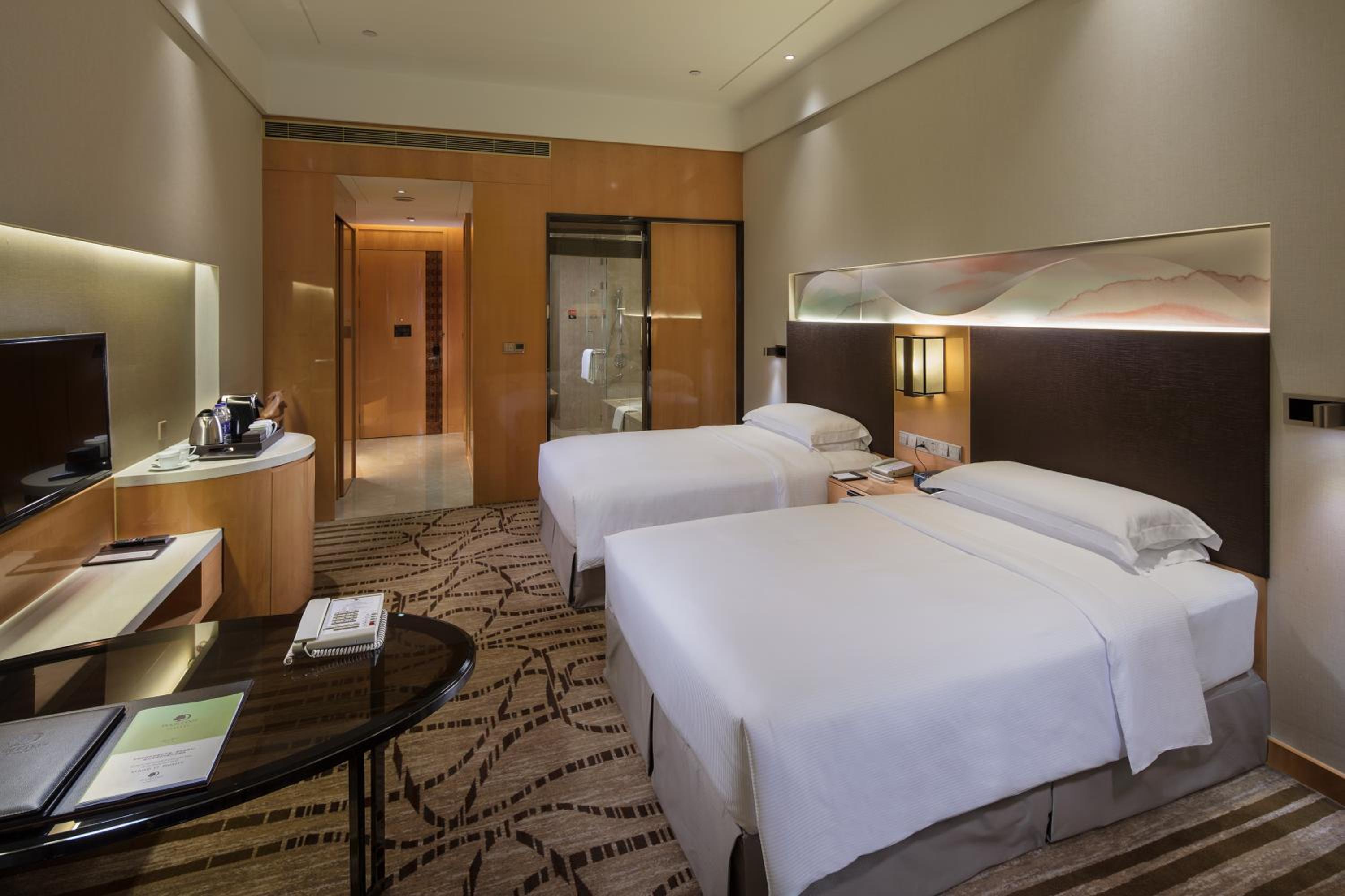 Twin Deluxe Room with City View