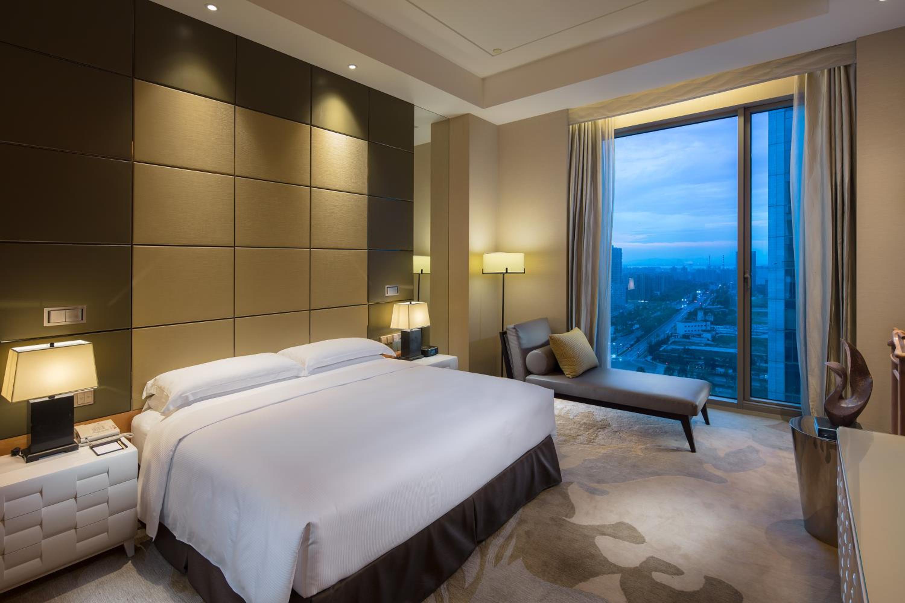 Executive King Suite with Lounge Access