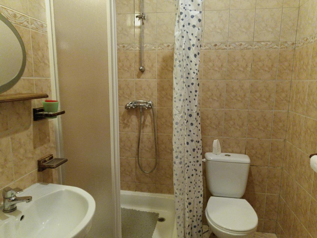 Large Double Room photo 1