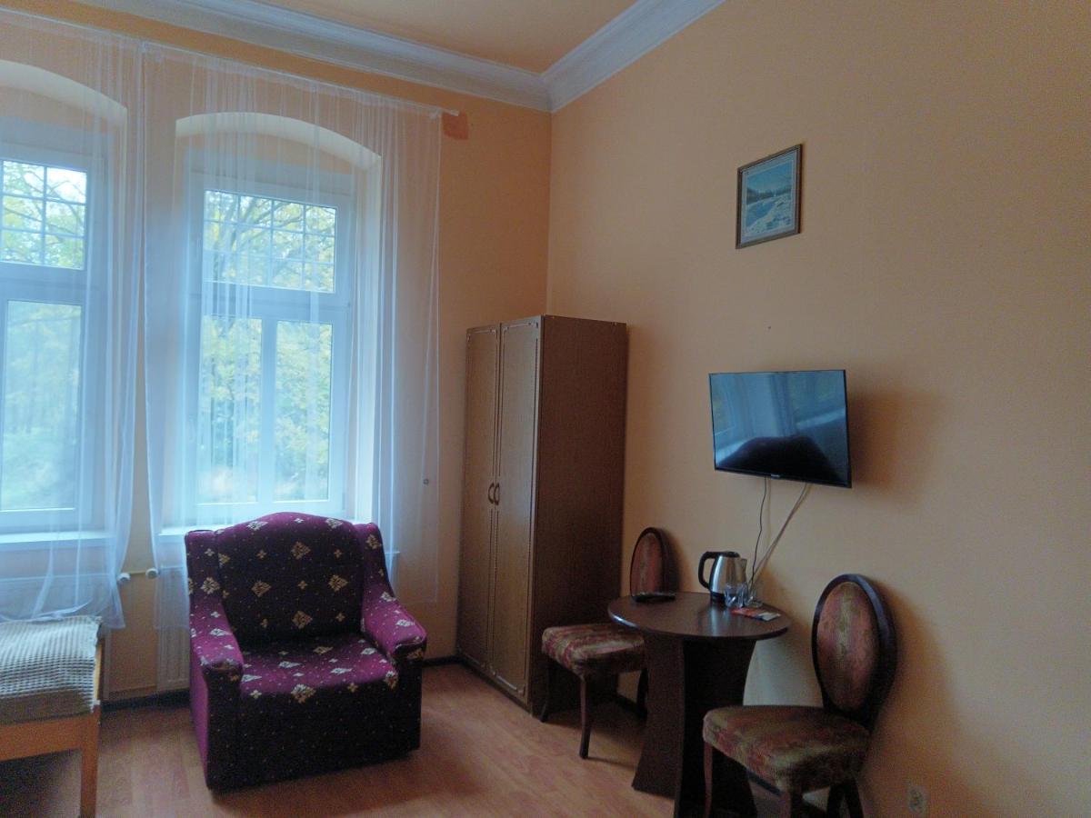 Large Double Room photo 2