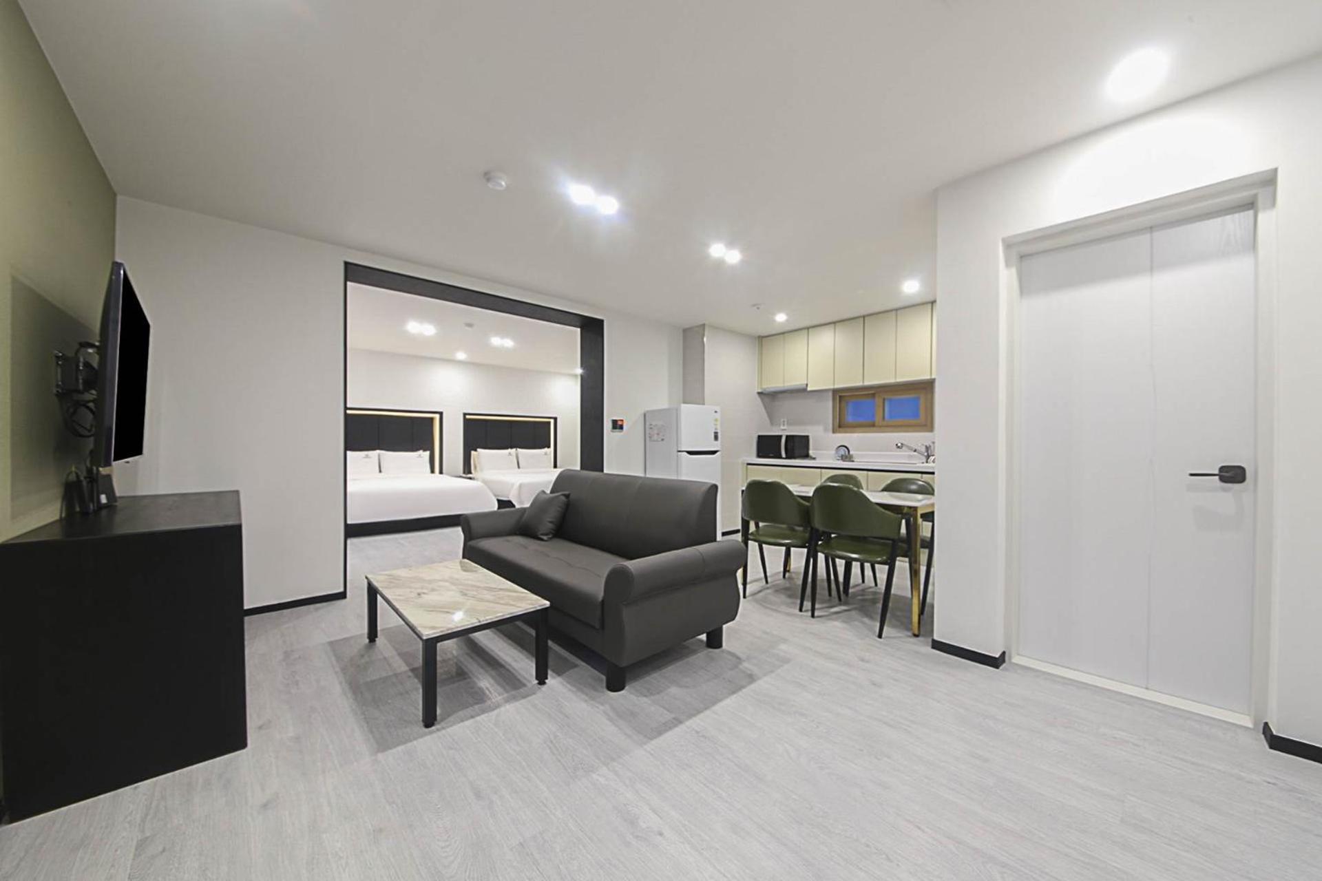 Family Suite - No Parking