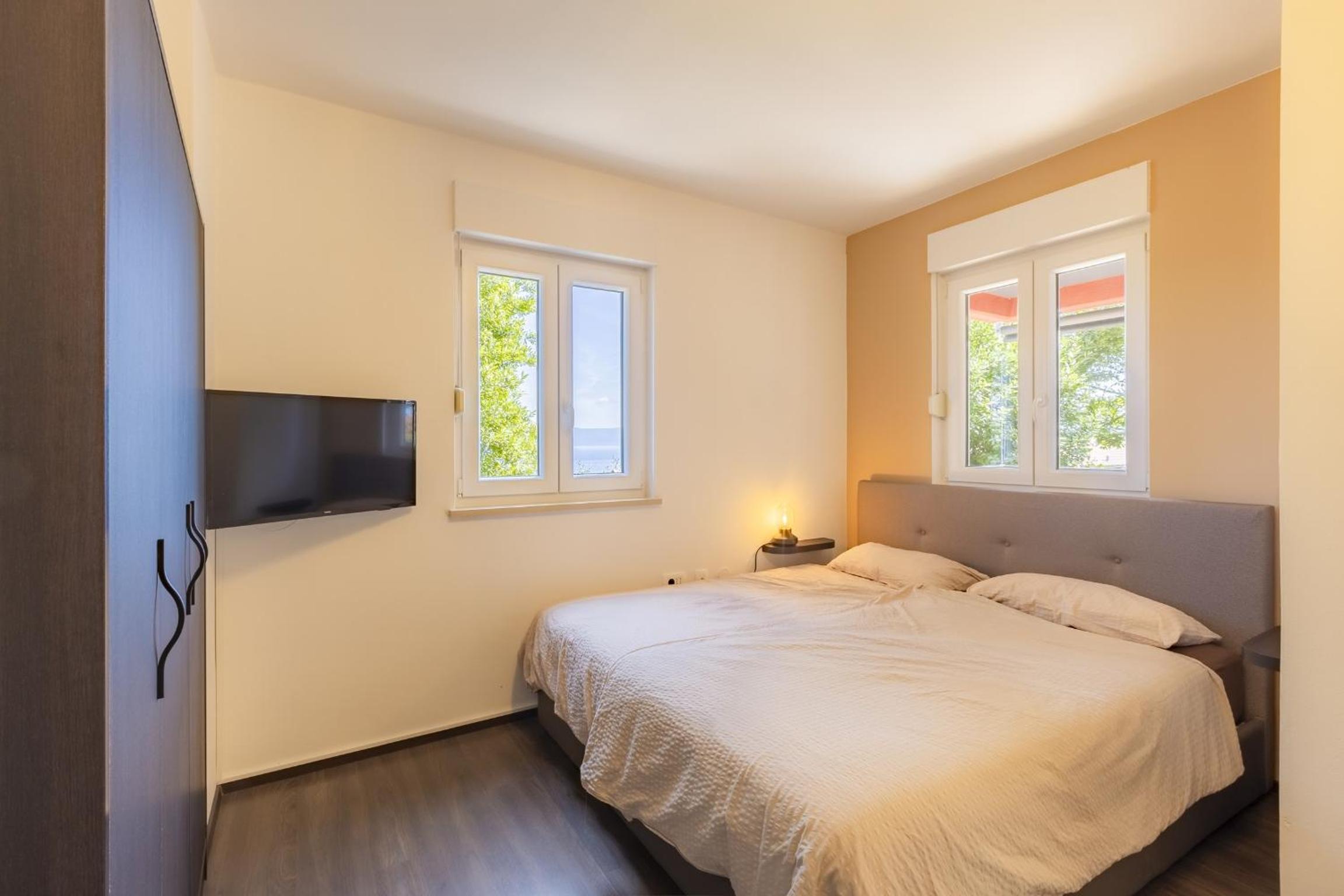 One Bedroom Apartment