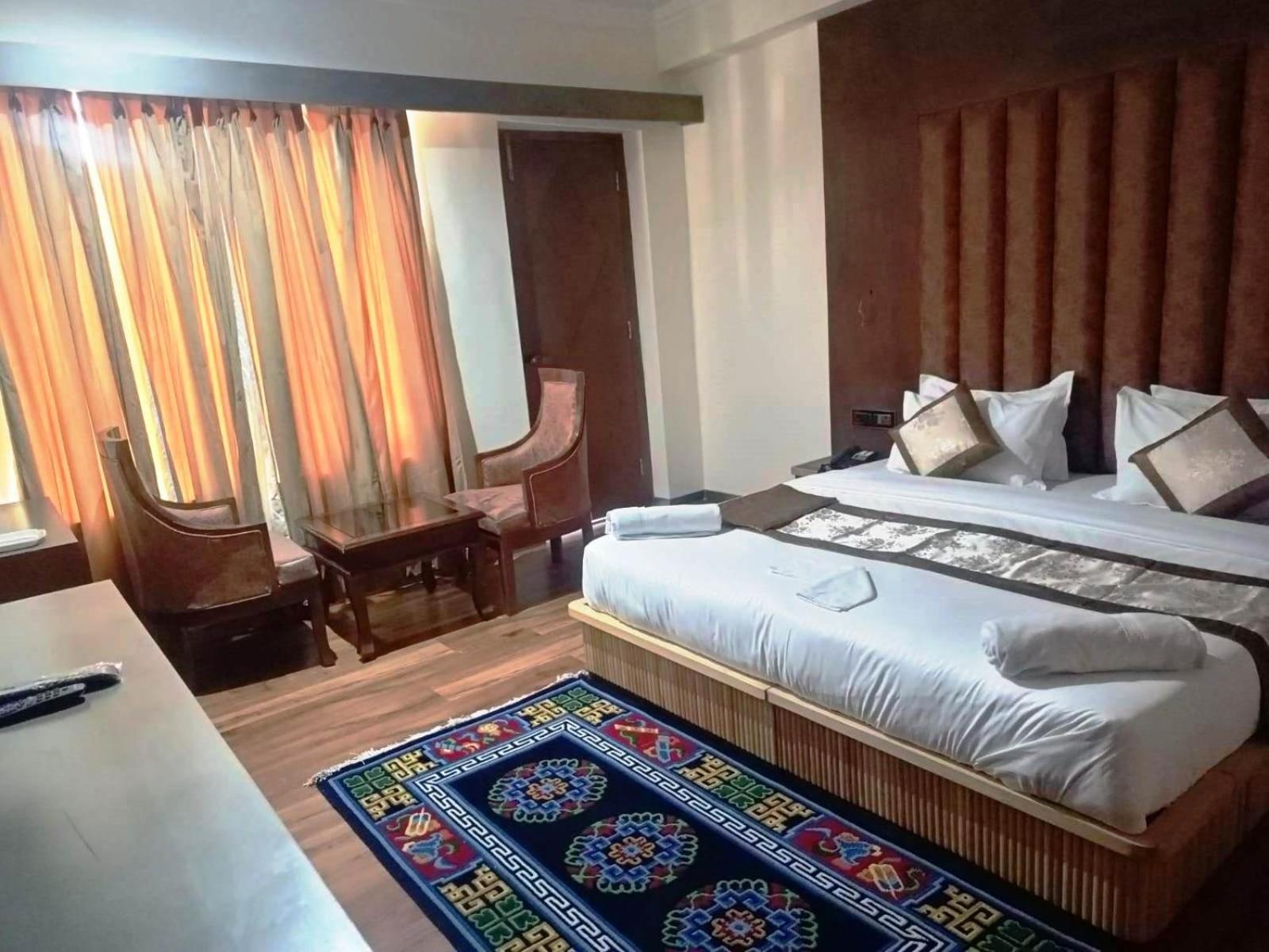 Deluxe Double Room - Photo 10