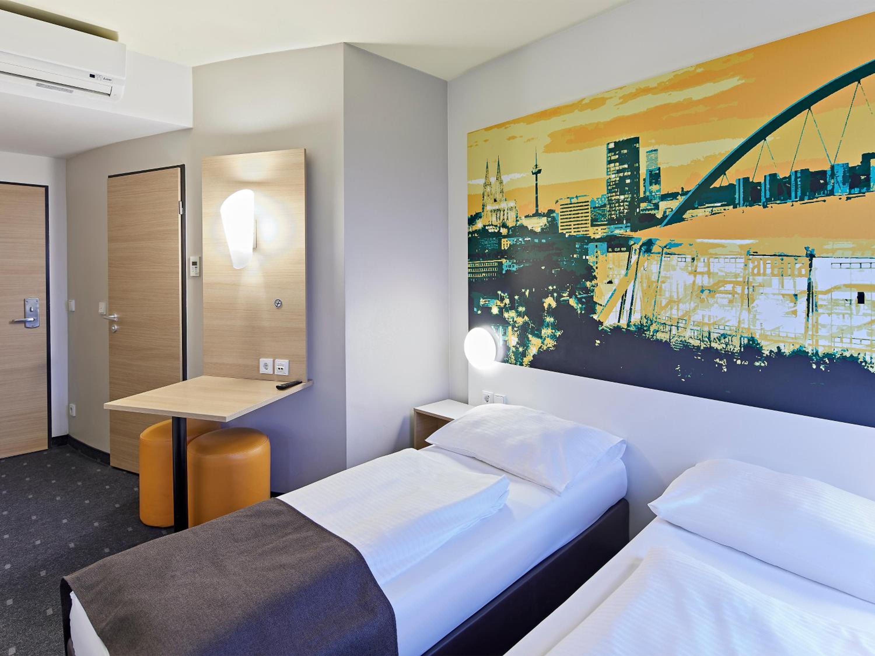 Twin Room - Photo 3