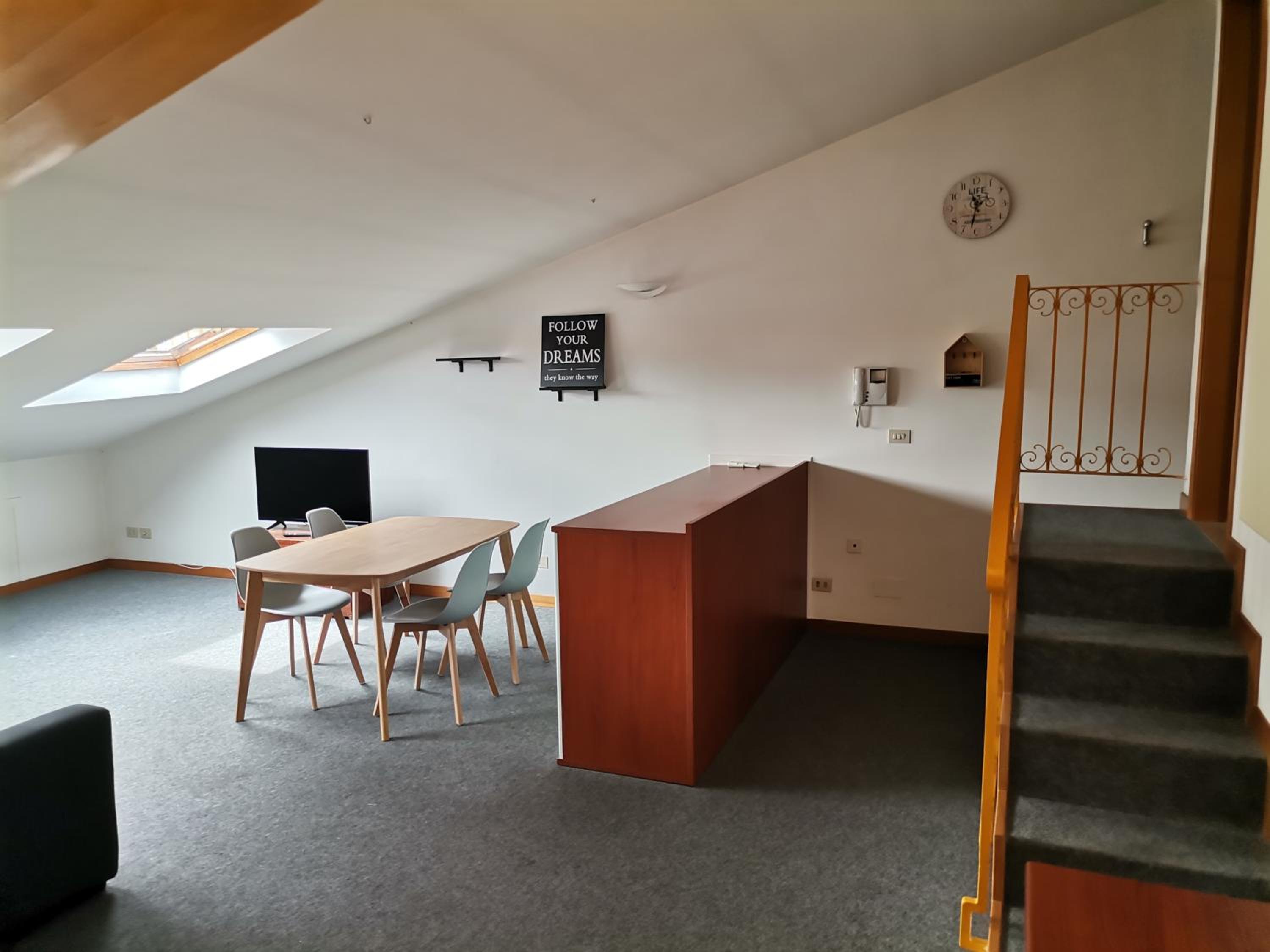 One-Bedroom Apartment photo 2