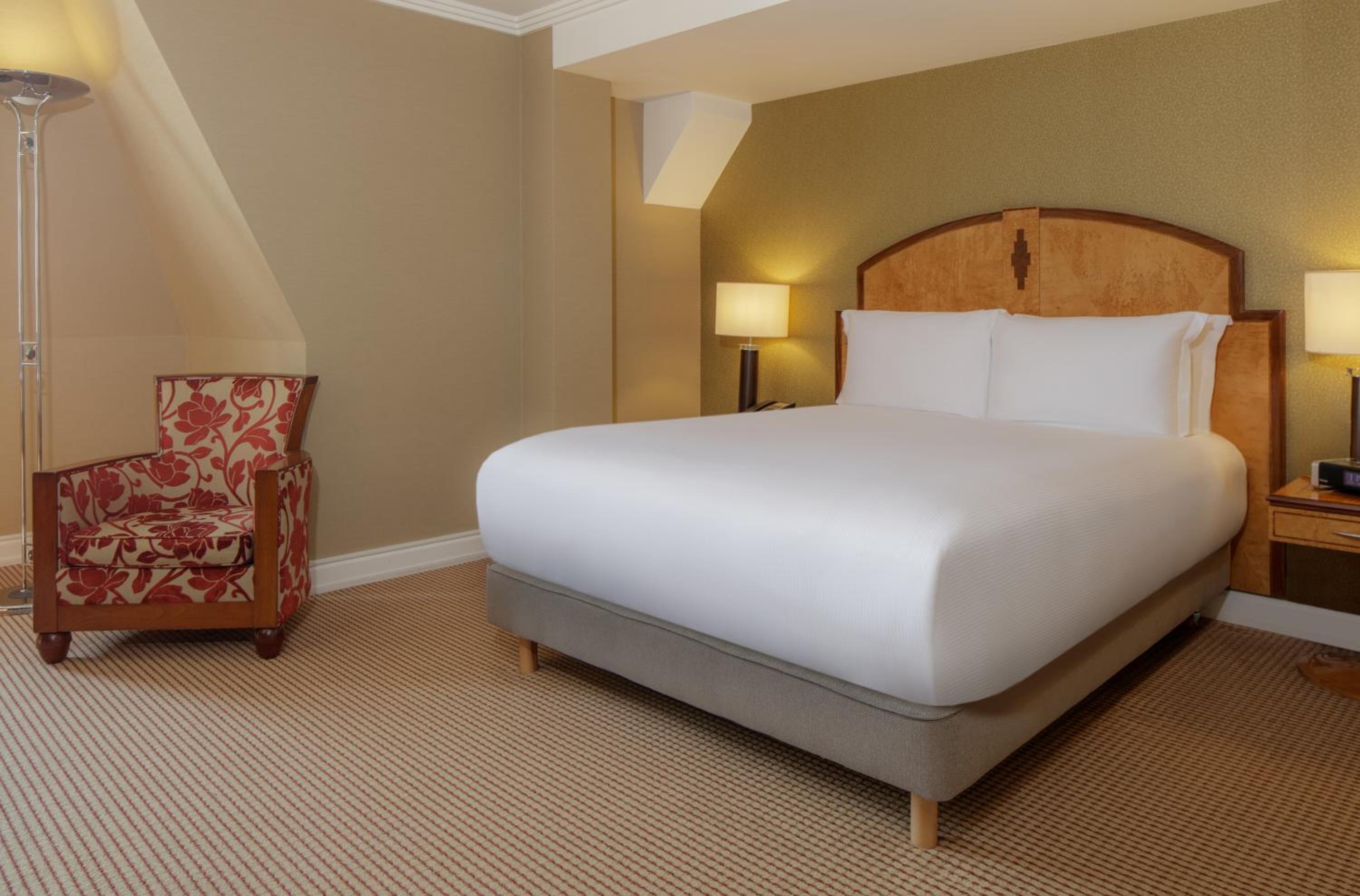 Double Room thumbnail 5