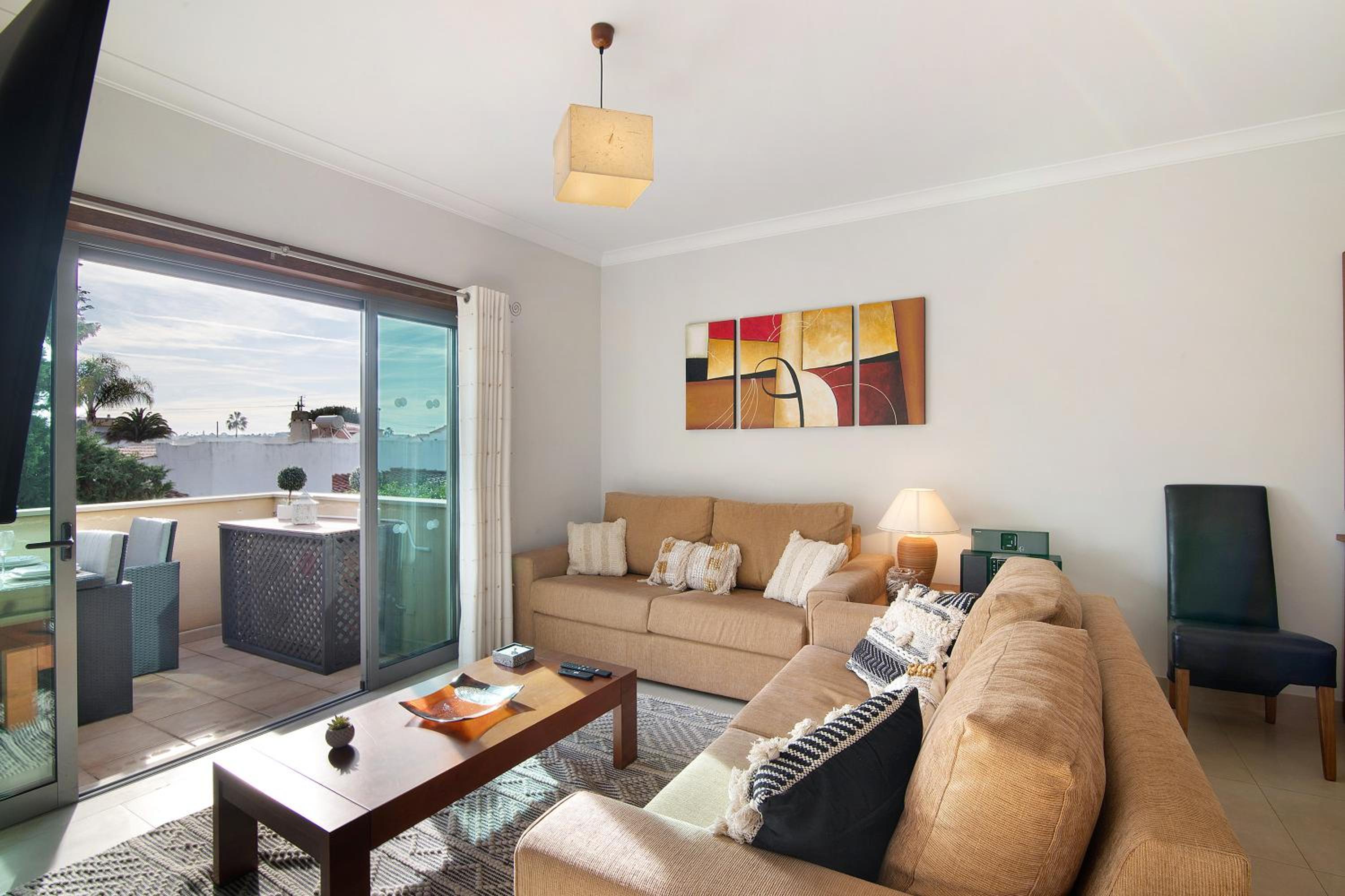 Two-Bedroom Deluxe Apartment with Garden View photo 3