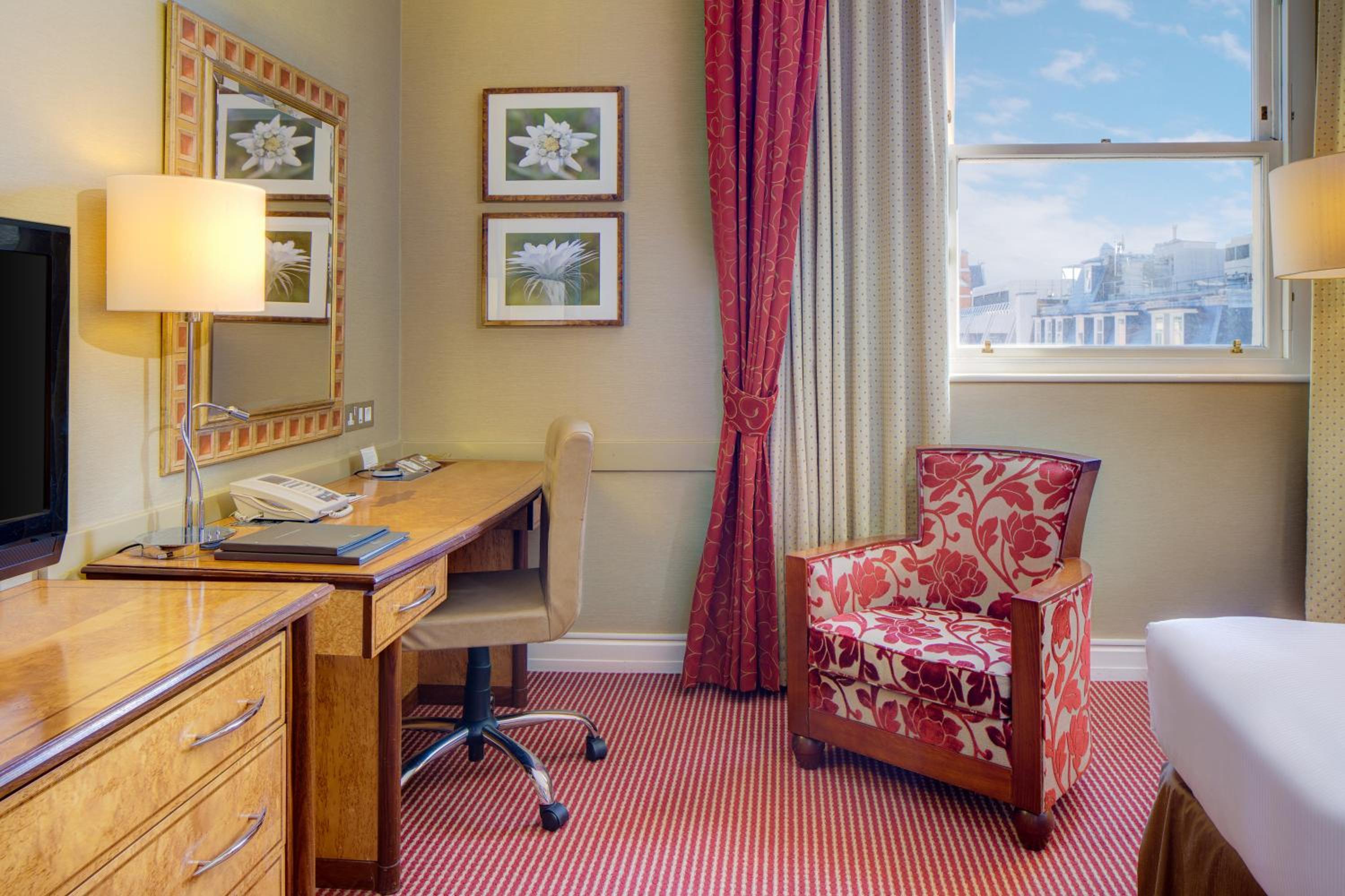 Double Room thumbnail 6
