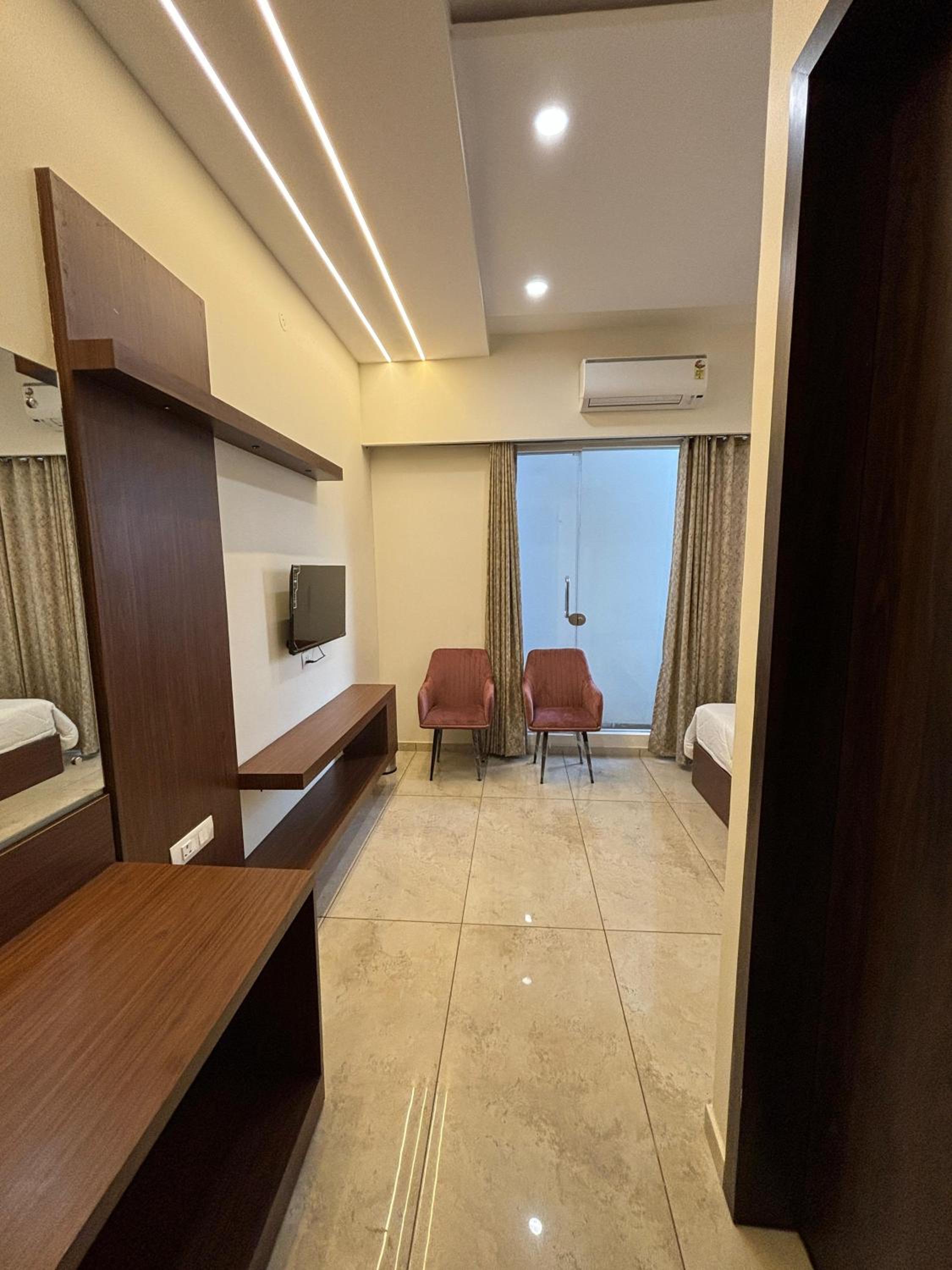 Deluxe Family Room