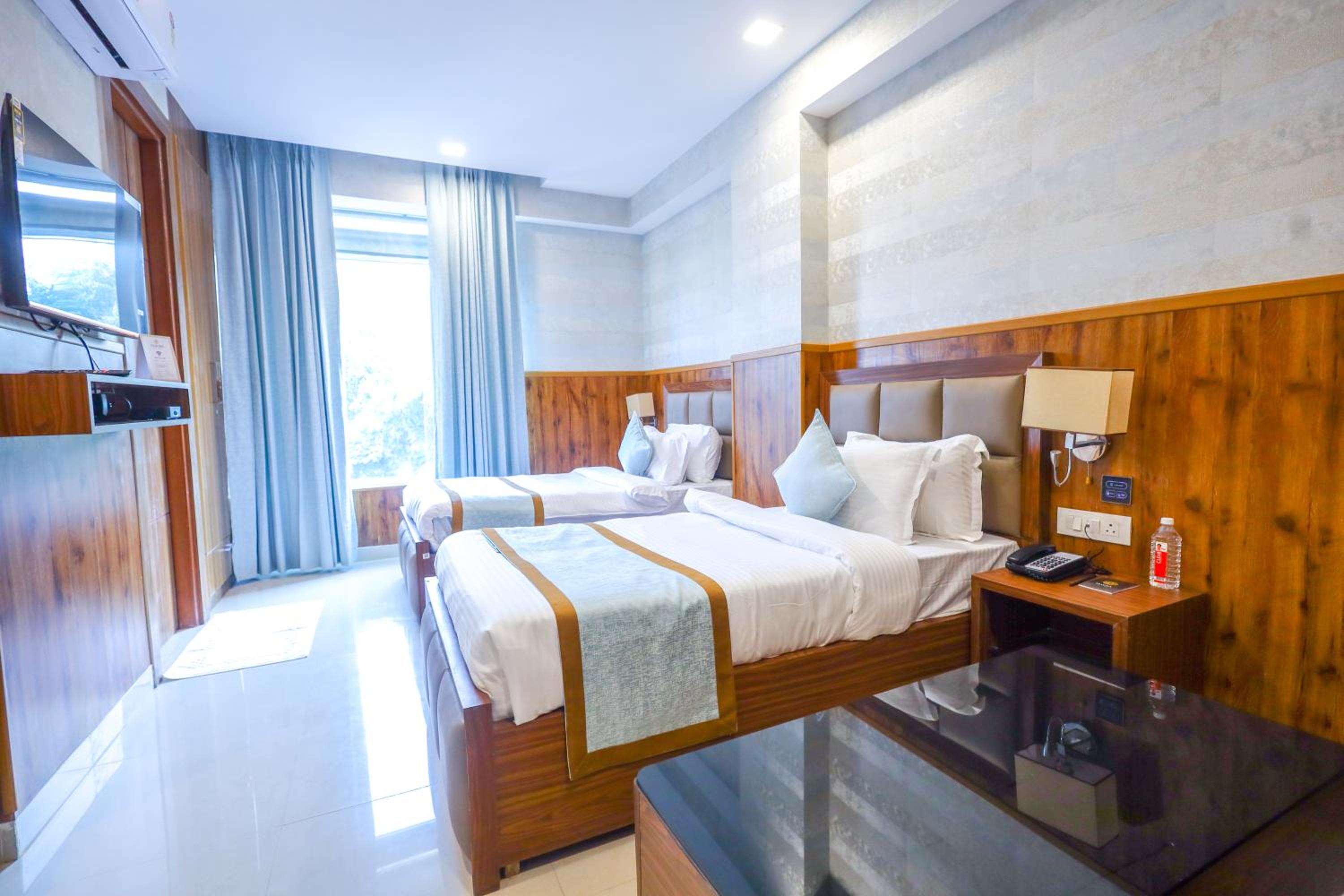 Deluxe Twin Room photo 2