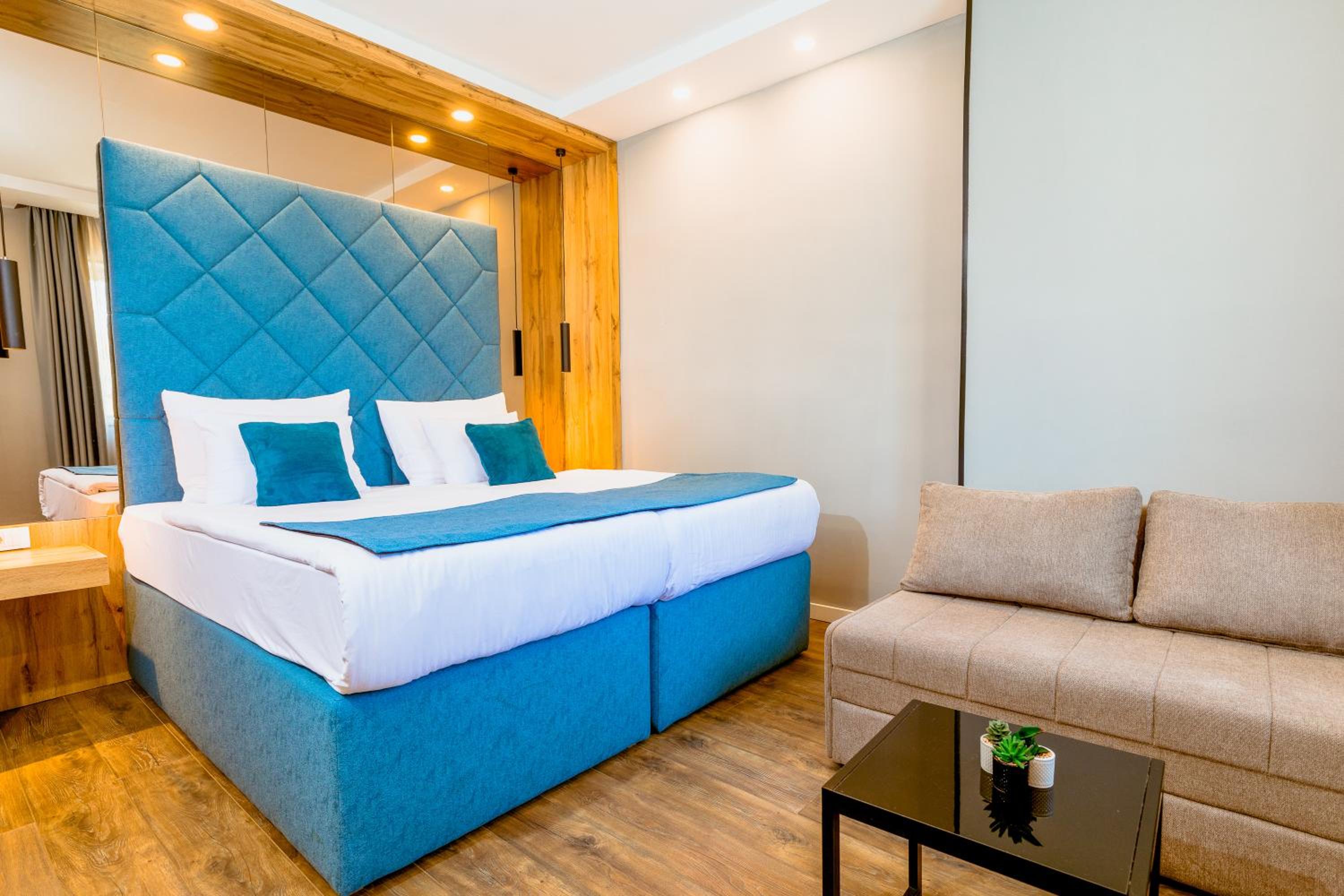 Superior Double or Twin Room - Photo 4
