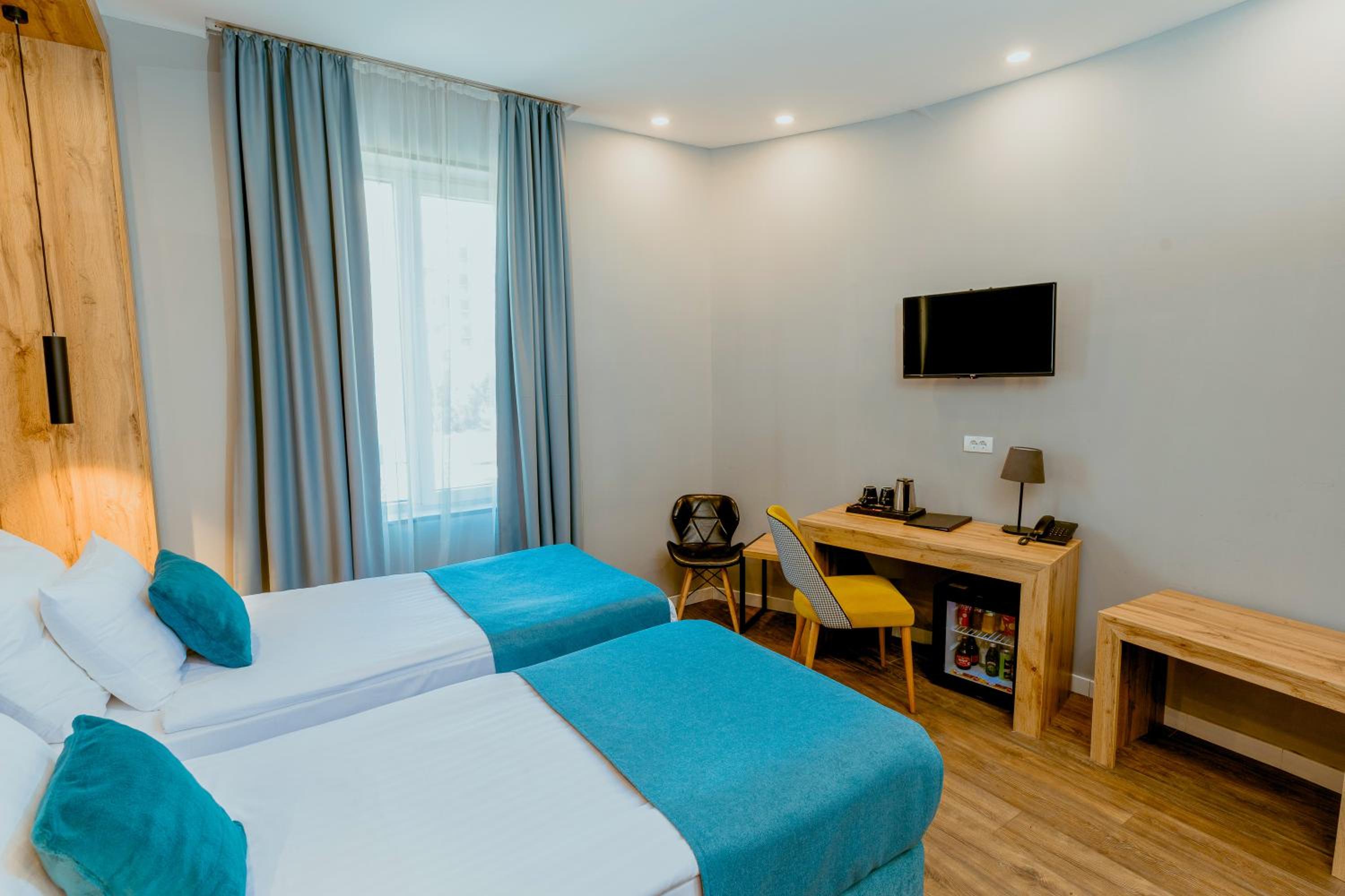 Standard Double or Twin Room - Photo 5