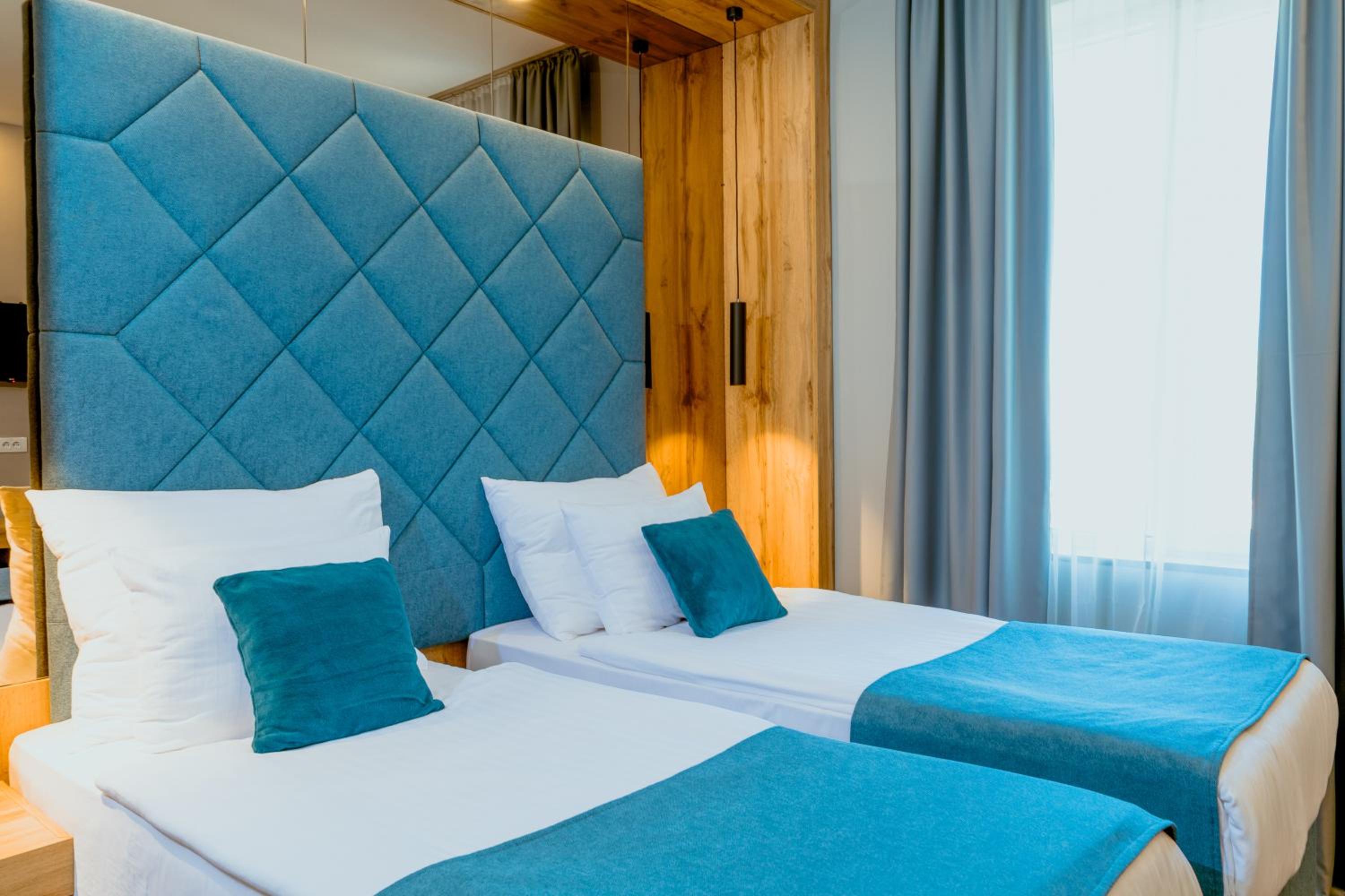 Standard Double or Twin Room - Photo 3