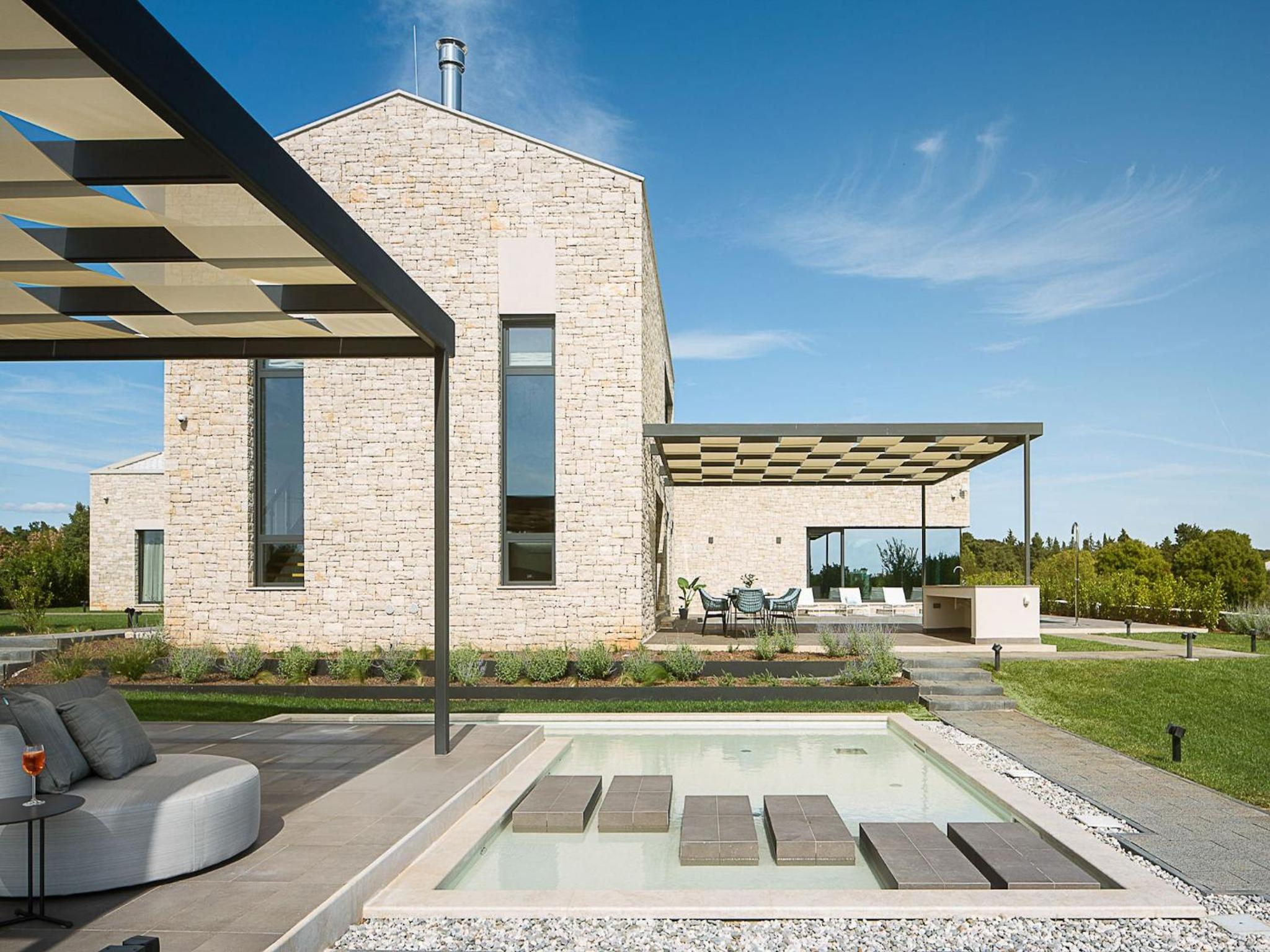Four-Bedroom Villa photo 2