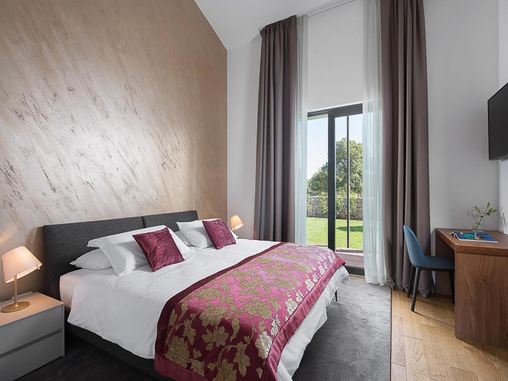 Four-Bedroom Villa photo 1