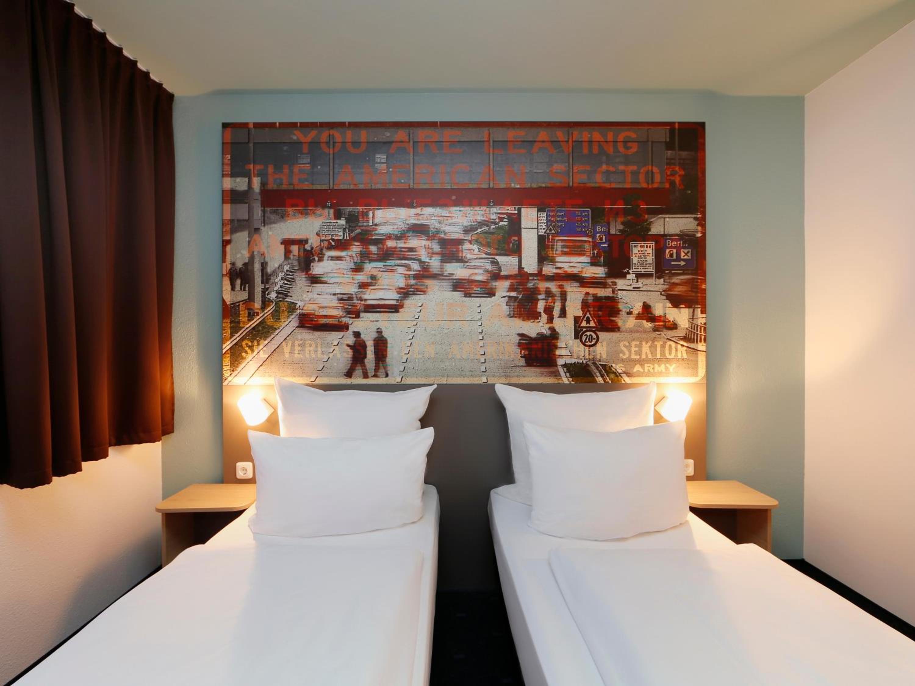 Standard Twin Room - Photo 3